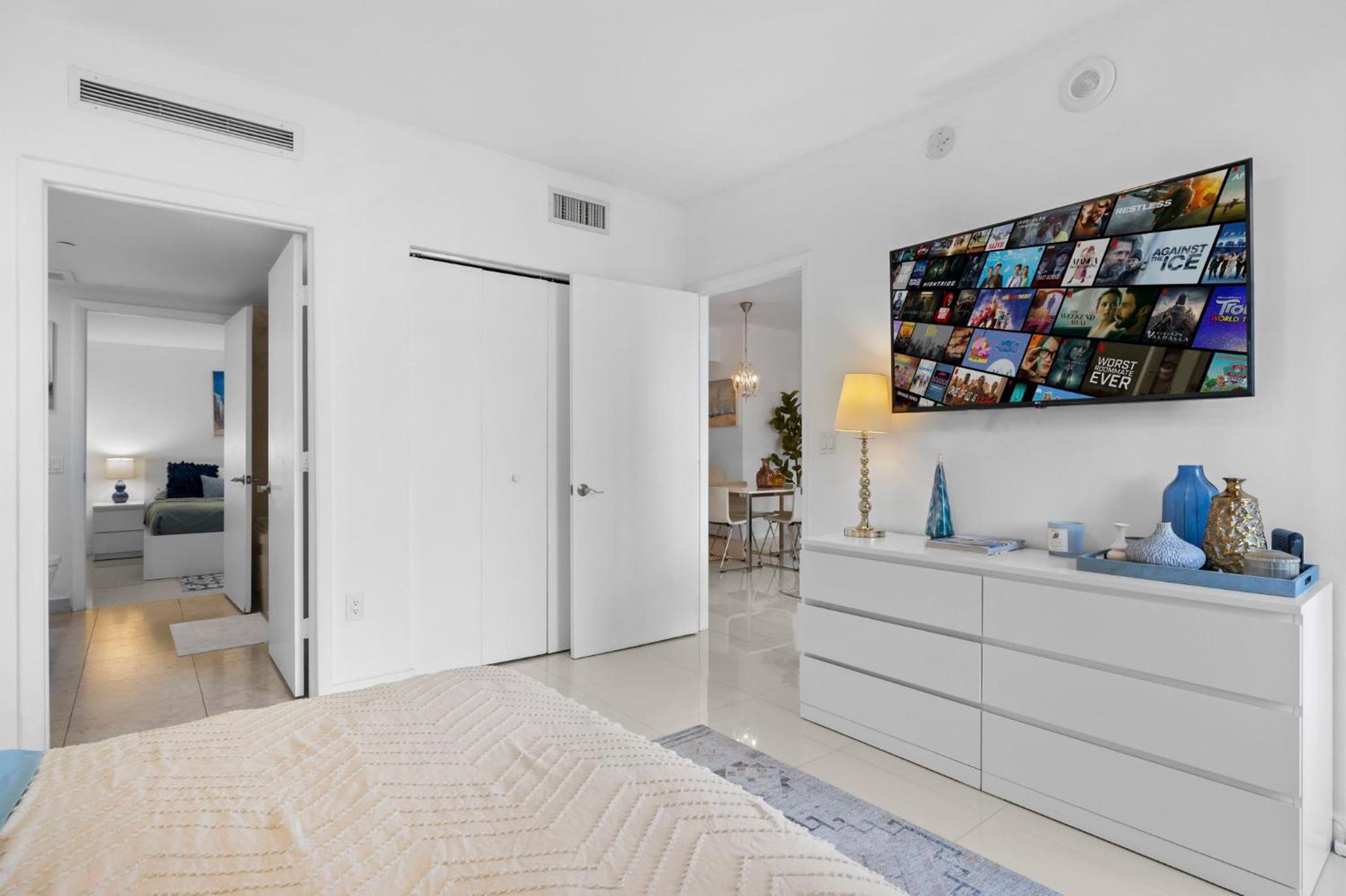 Downtown Brickell- FREE Pool -GYM- SPA