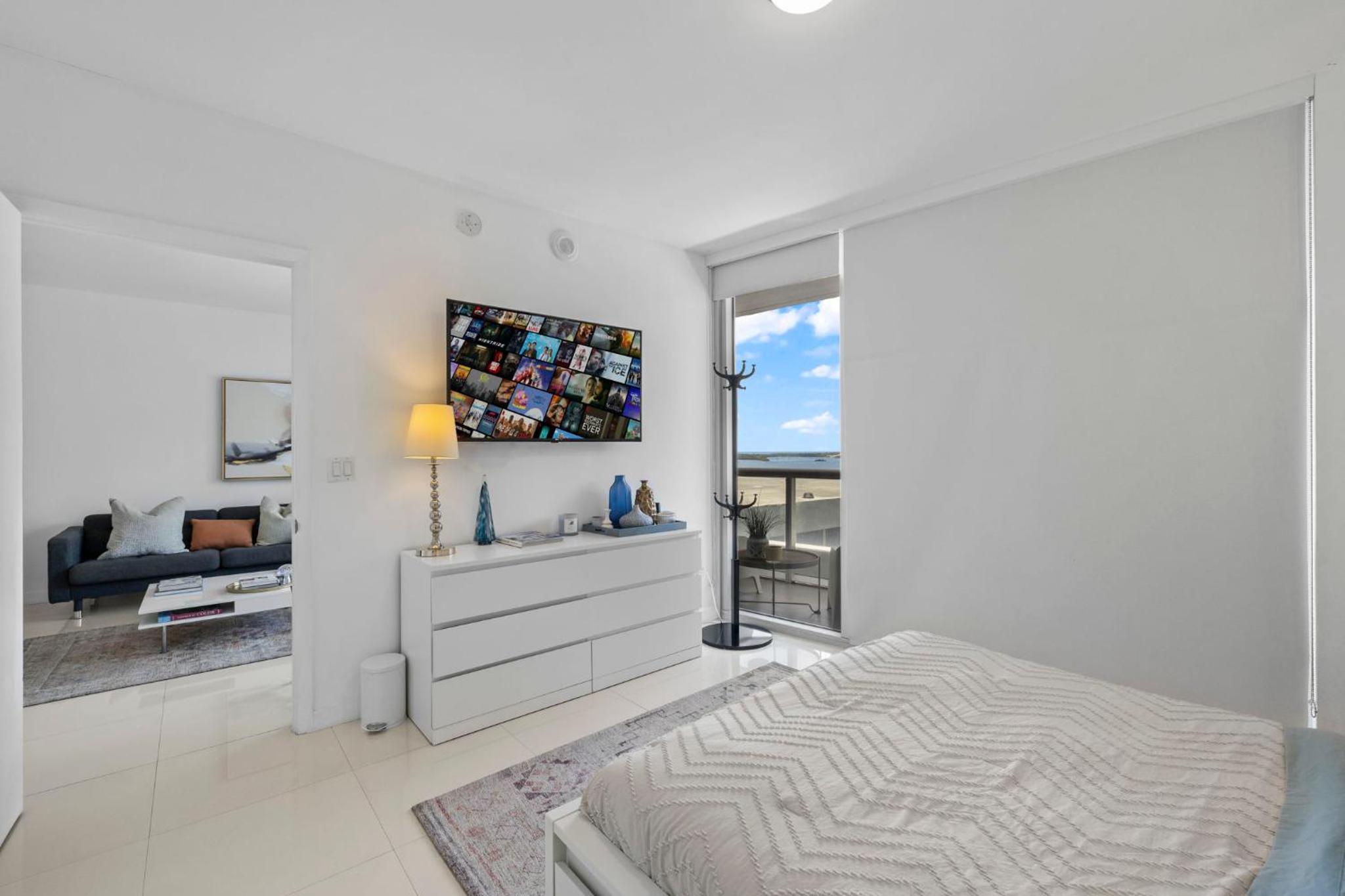 Downtown Brickell- FREE Pool -GYM- SPA