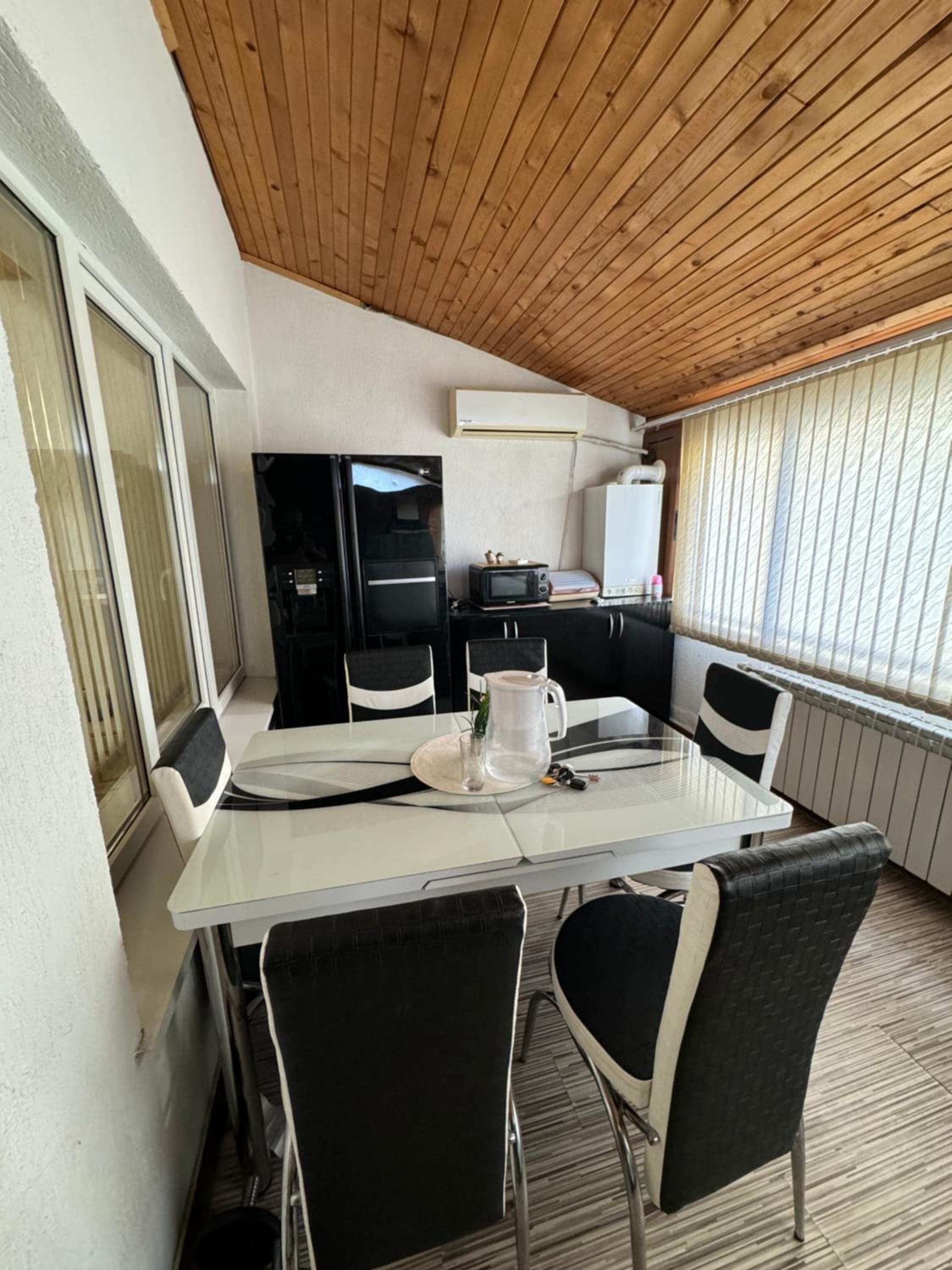 DINEVI APARTMENTS