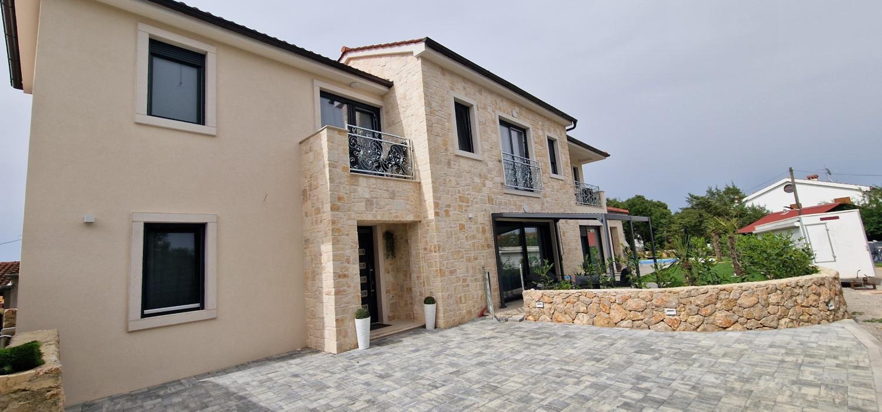 Luxury Villa Aramis with jacuzzi in Malinska