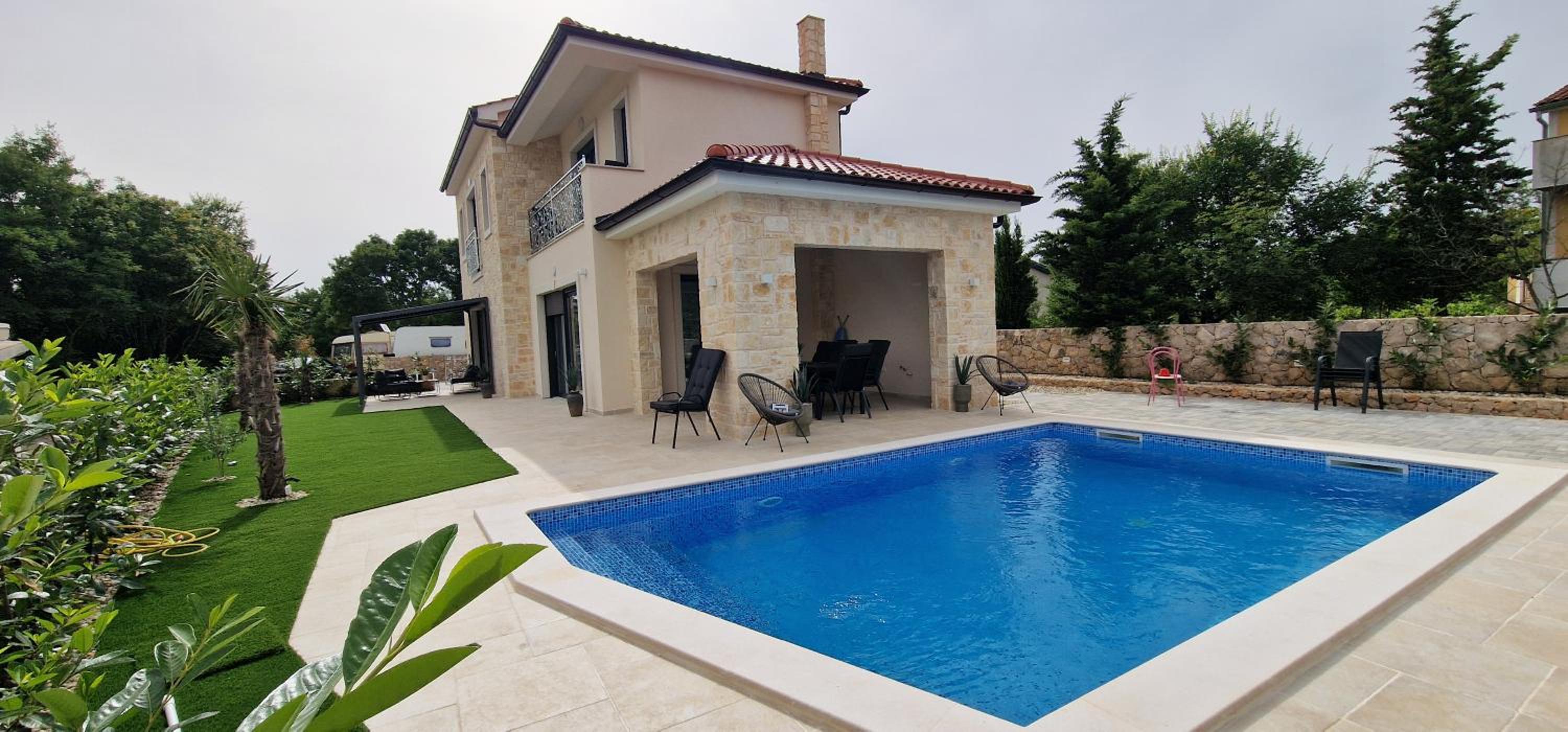 Luxury Villa Aramis with jacuzzi in Malinska