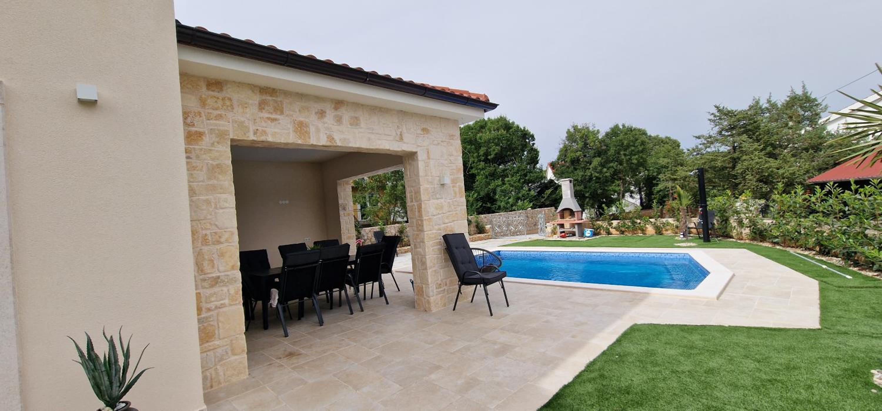 Luxury Villa Aramis with jacuzzi in Malinska