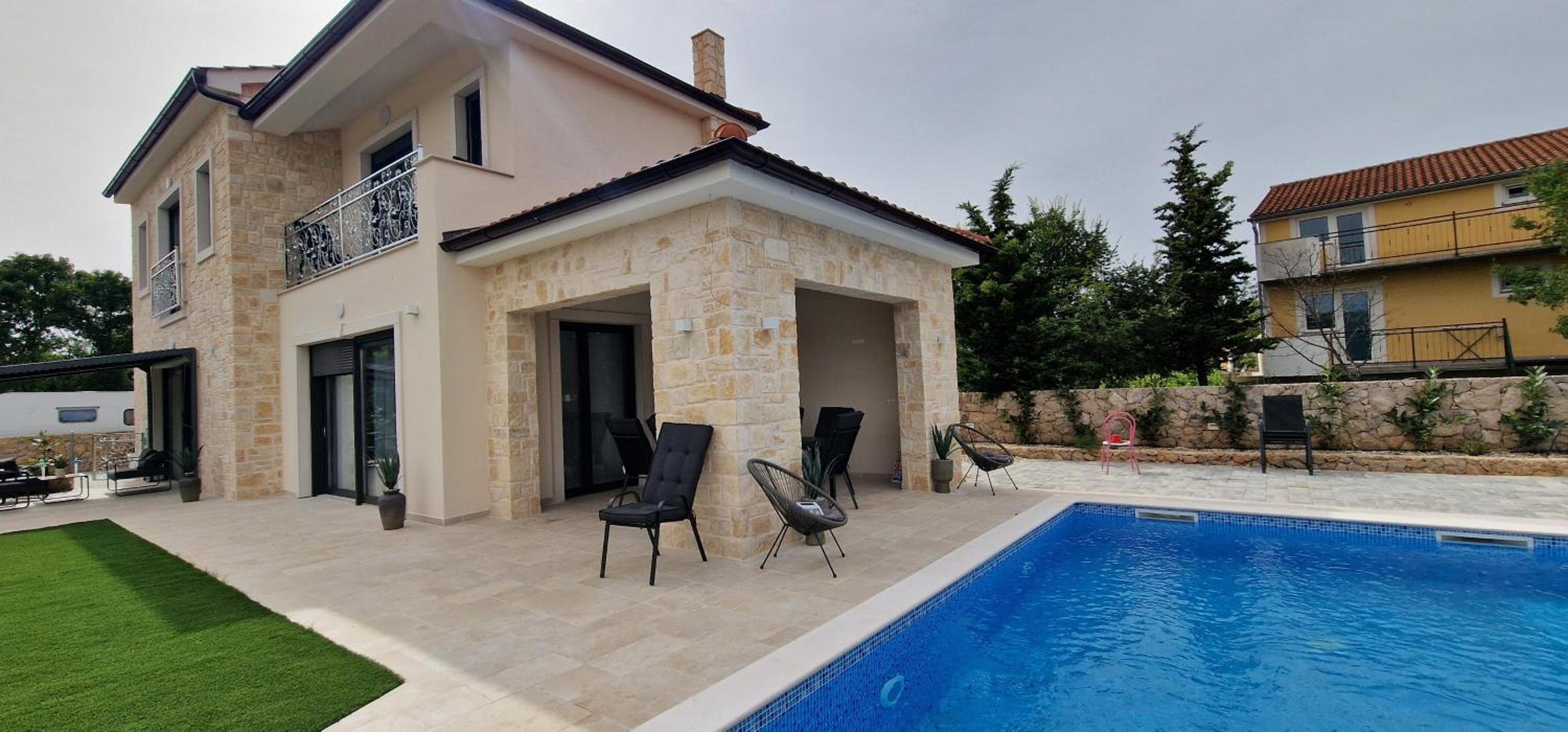 Luxury Villa Aramis with jacuzzi in Malinska