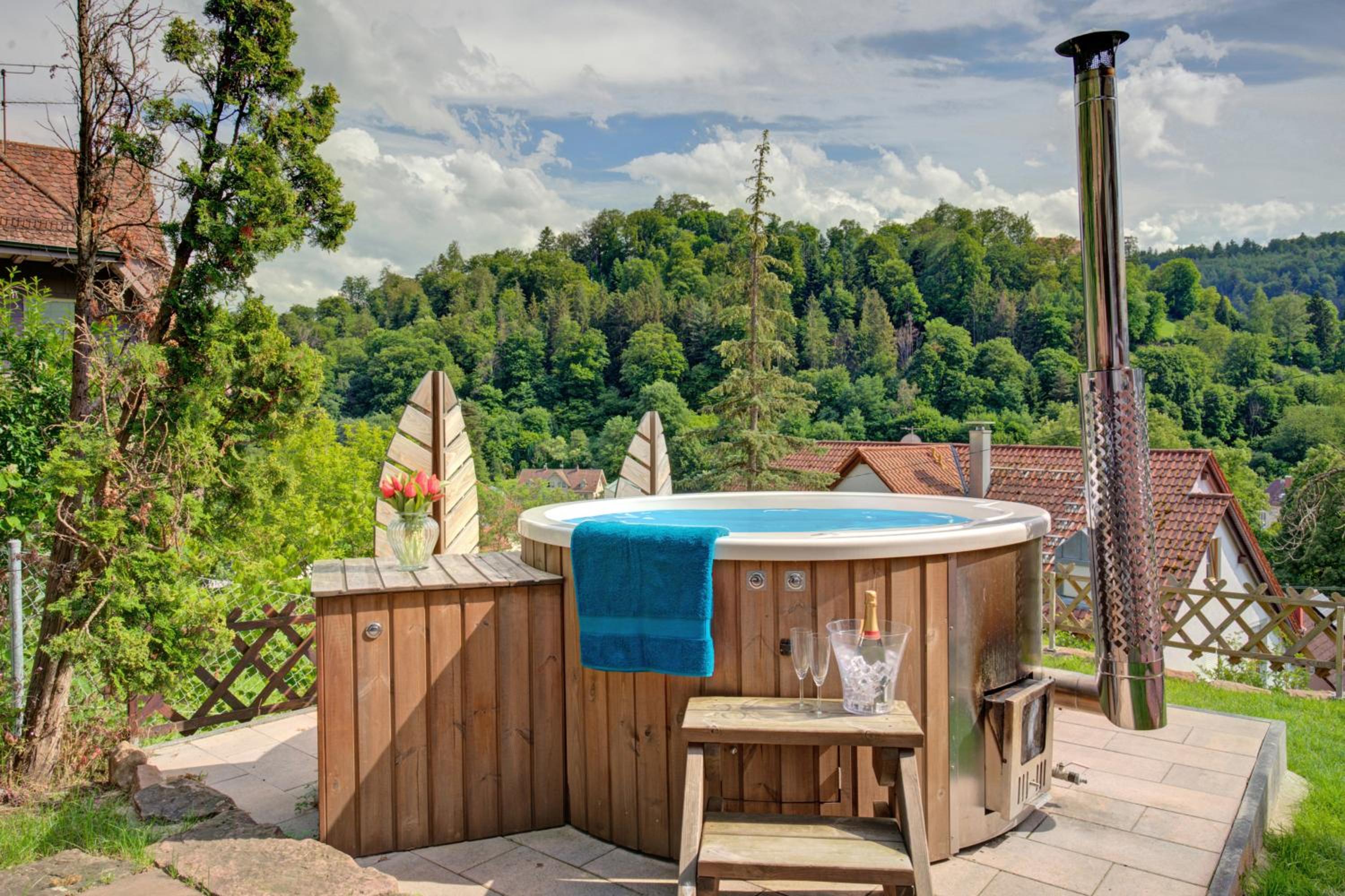 Familienglück im Schwarzwaldhaus mit Schlossblick