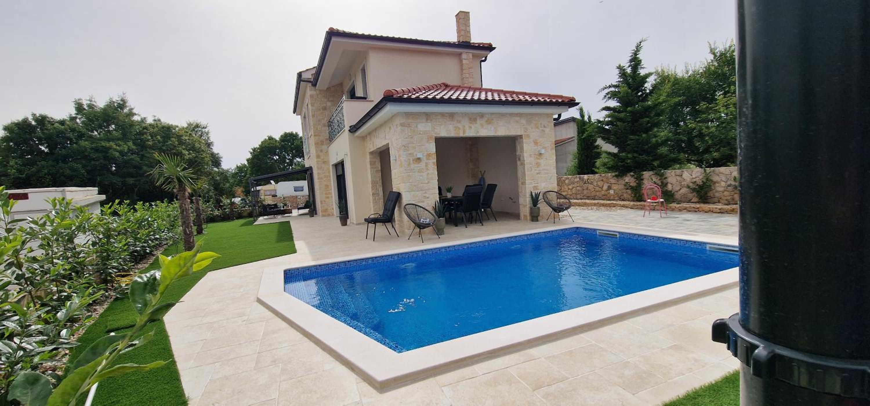 Luxury Villa Aramis with jacuzzi in Malinska