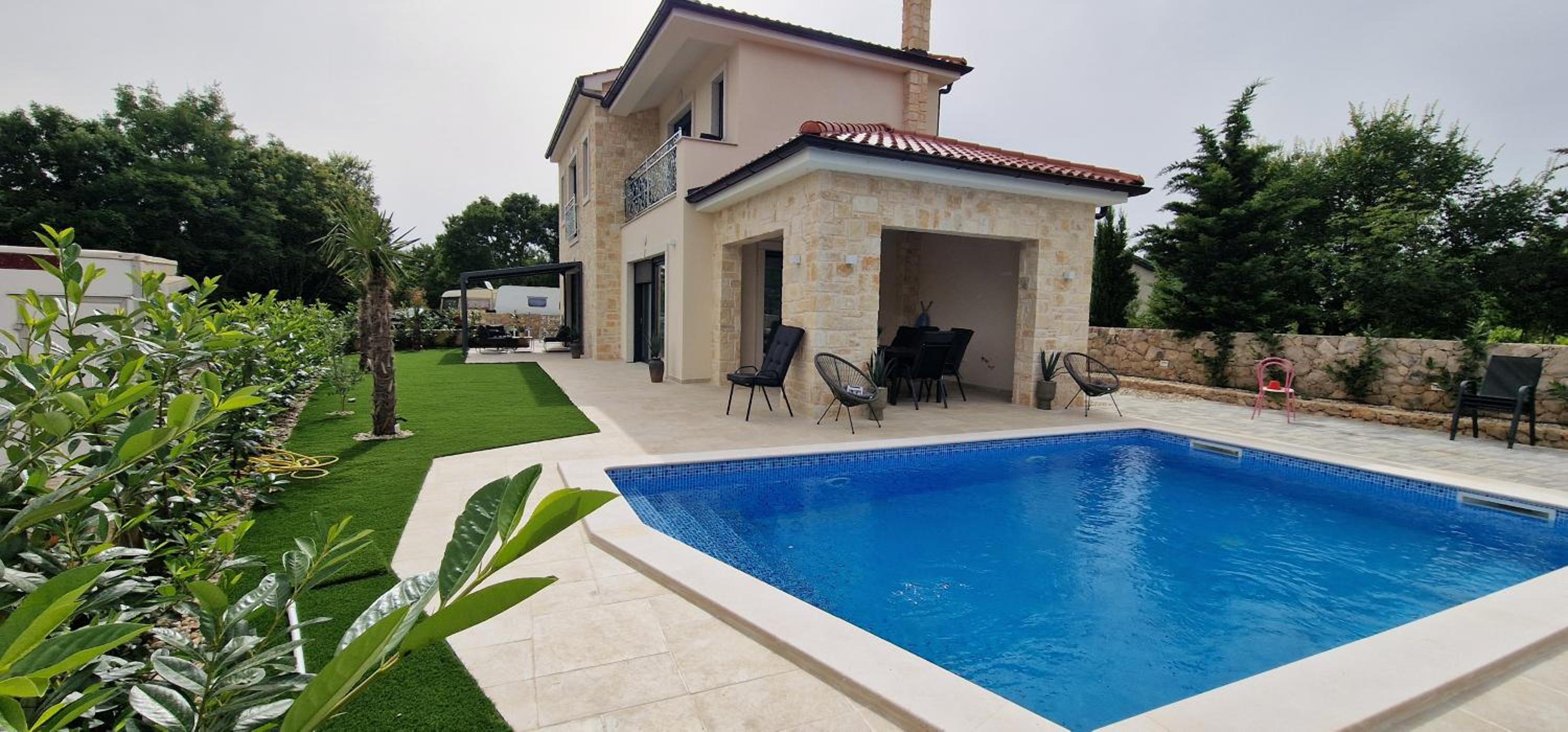 Luxury Villa Aramis with jacuzzi in Malinska