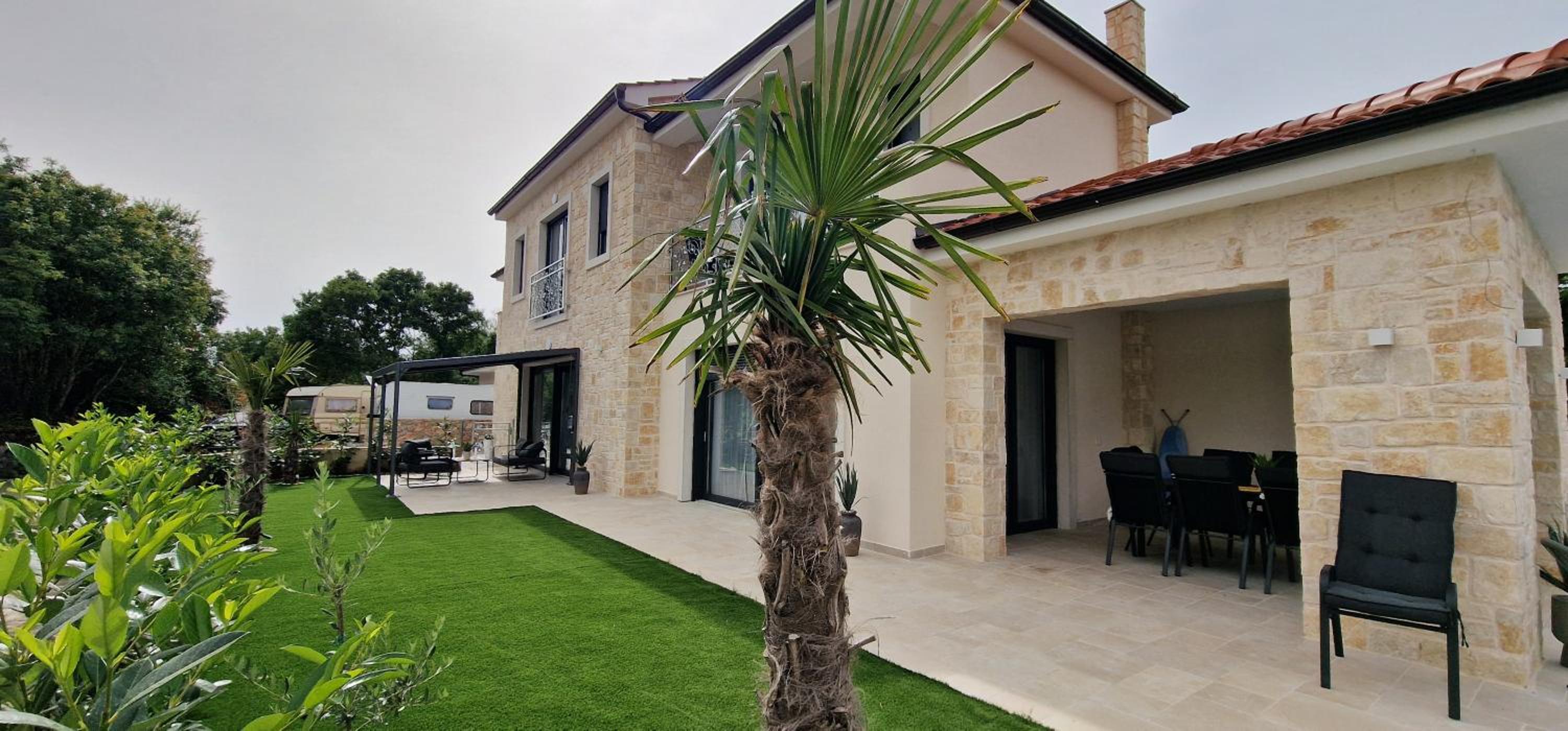 Luxury Villa Aramis with jacuzzi in Malinska