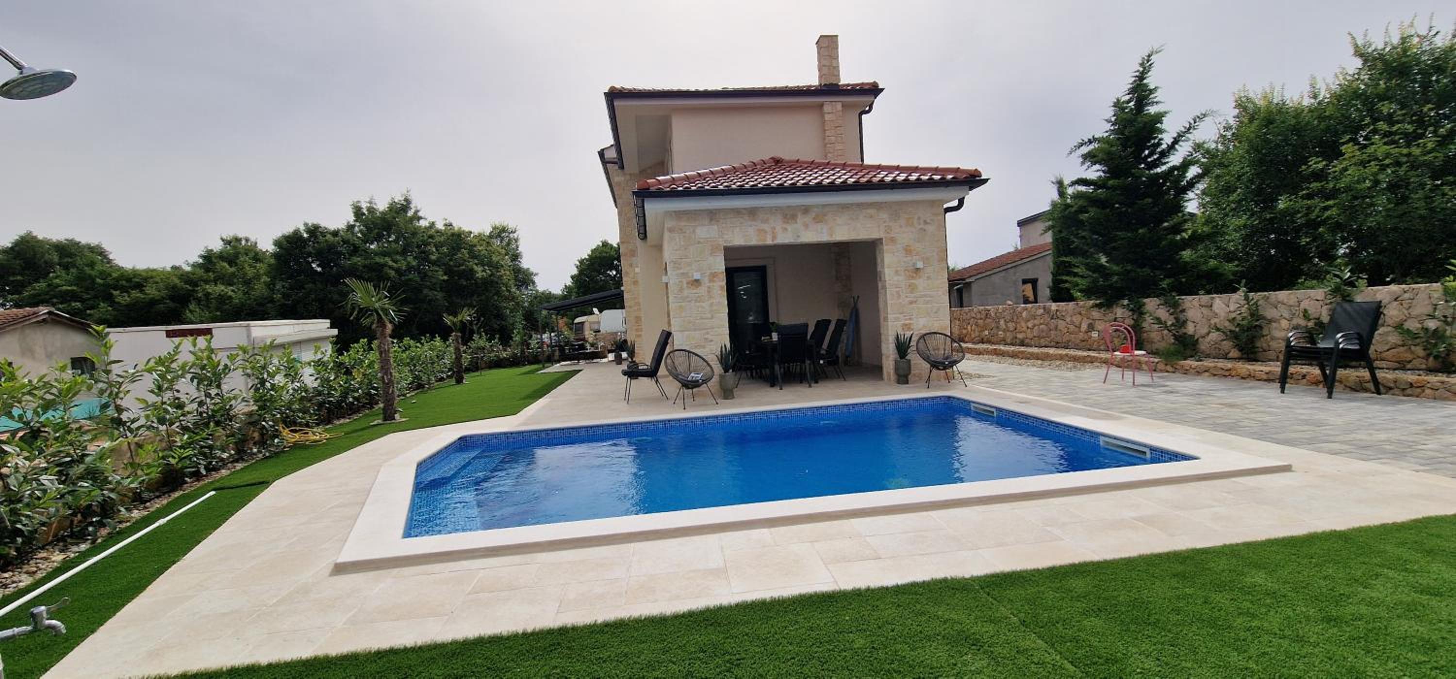Luxury Villa Aramis with jacuzzi in Malinska