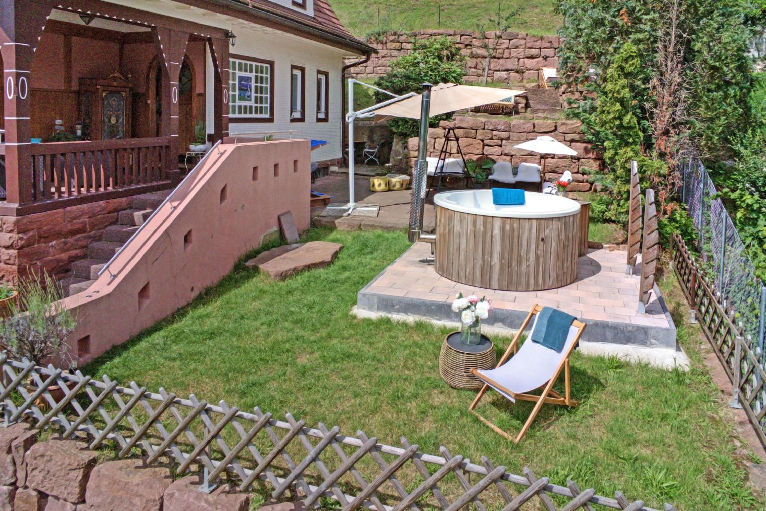 Familienglück im Schwarzwaldhaus mit Schlossblick