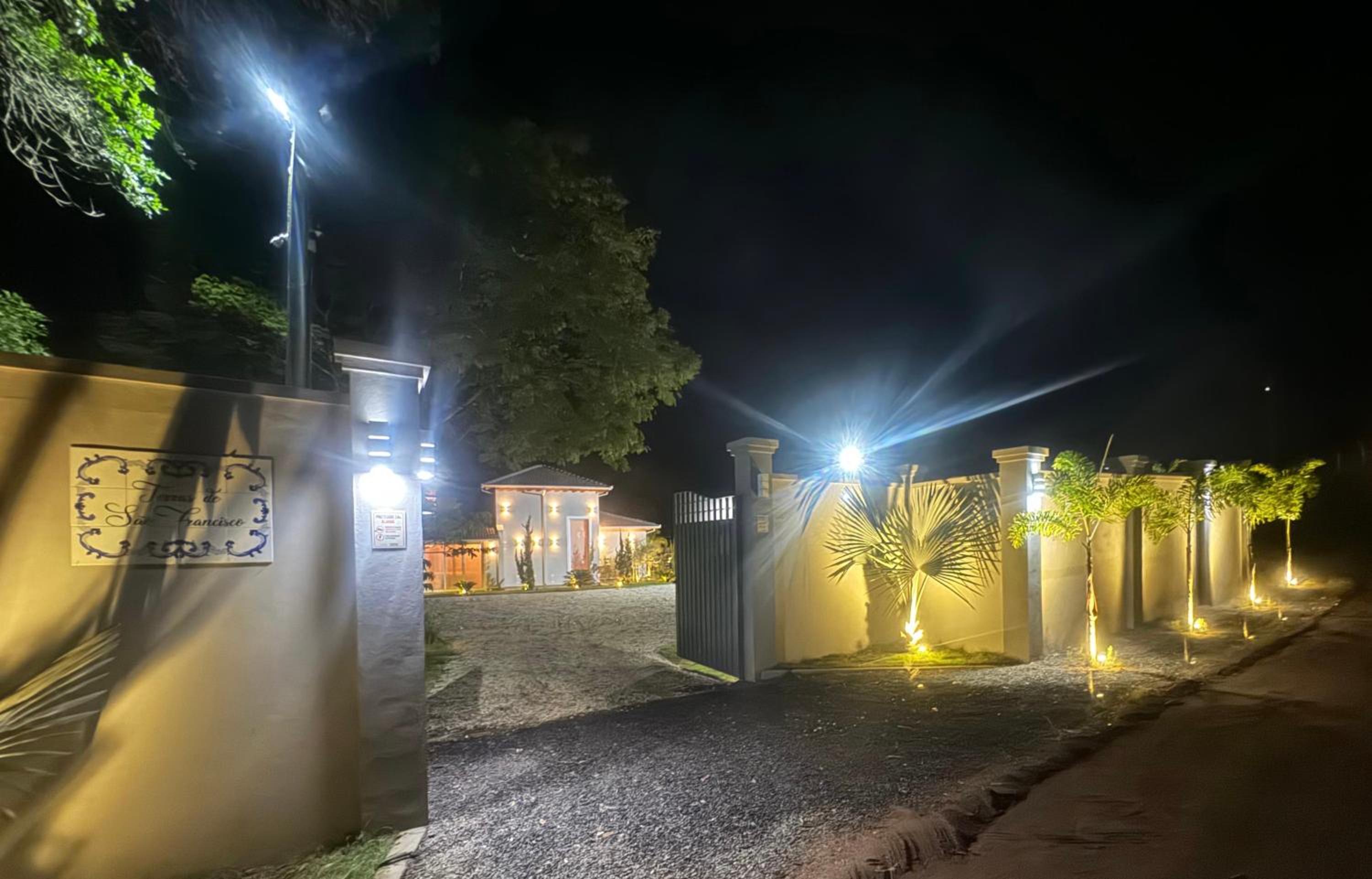 Casa para Locação Terras de São Francisco!