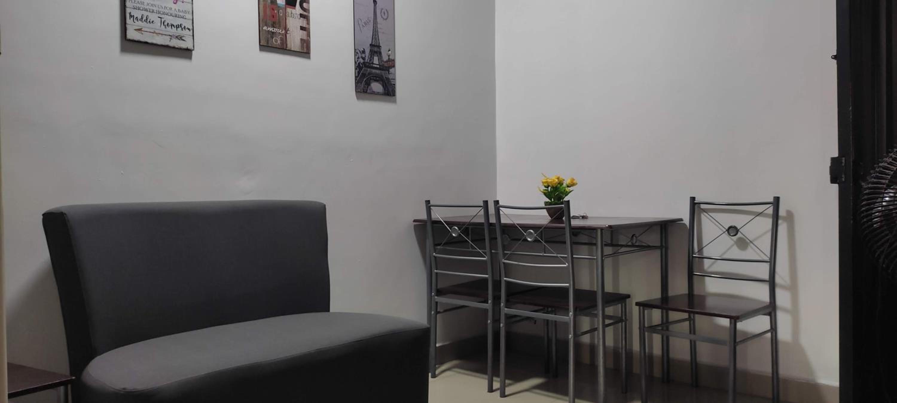 31 BELLO APARTAMENTO CON BALCON EN LAURELES ESTADIO