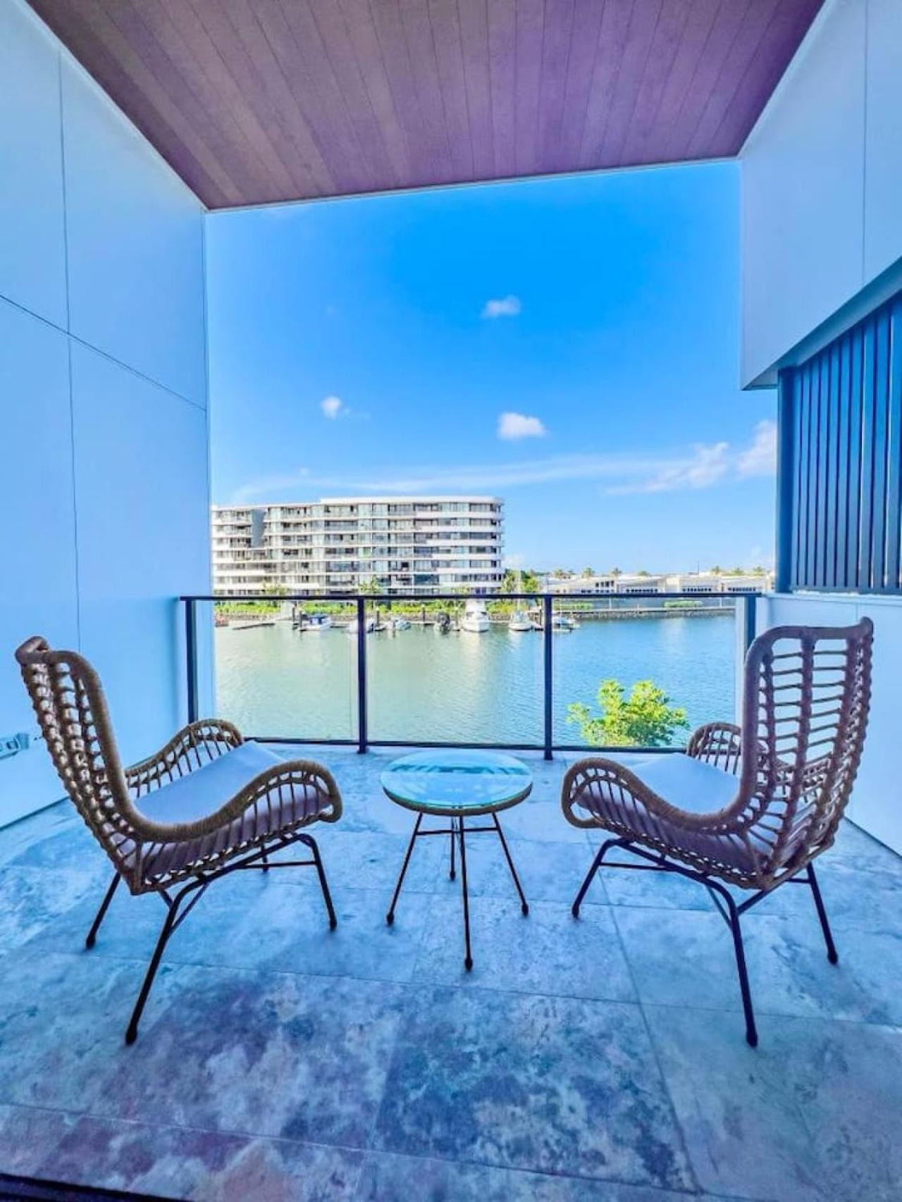 Tranquil Waterside Elegance