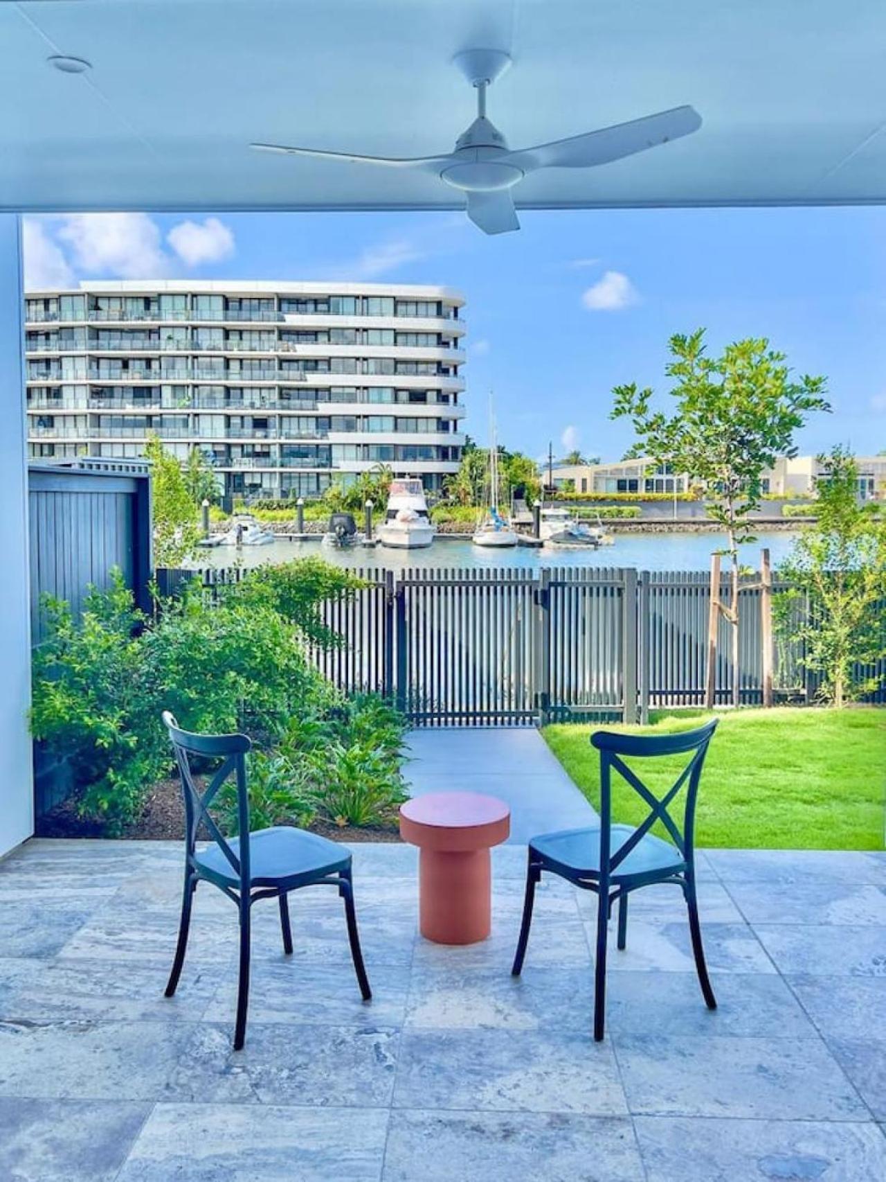 Tranquil Waterside Elegance