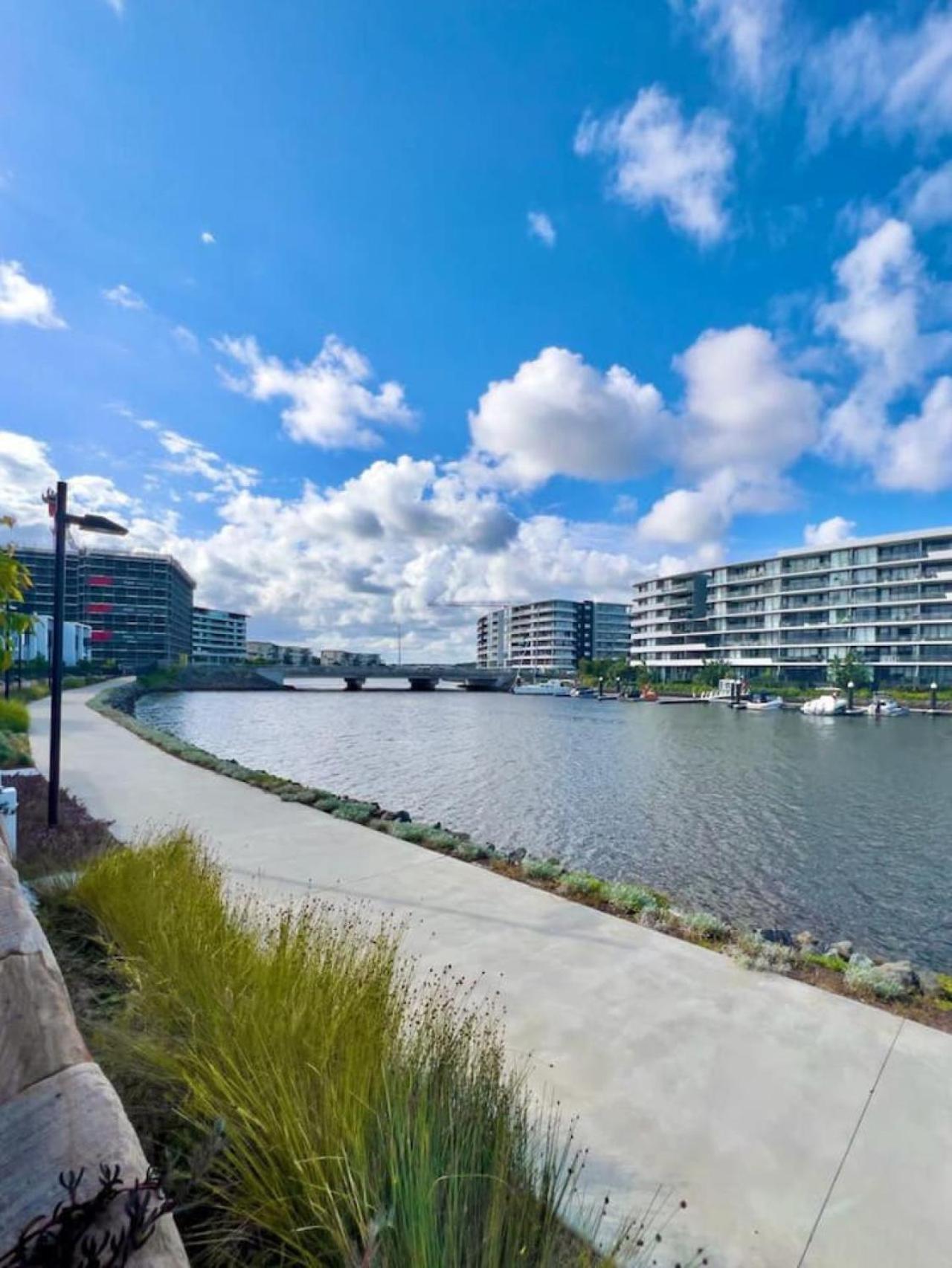 Tranquil Waterside Elegance