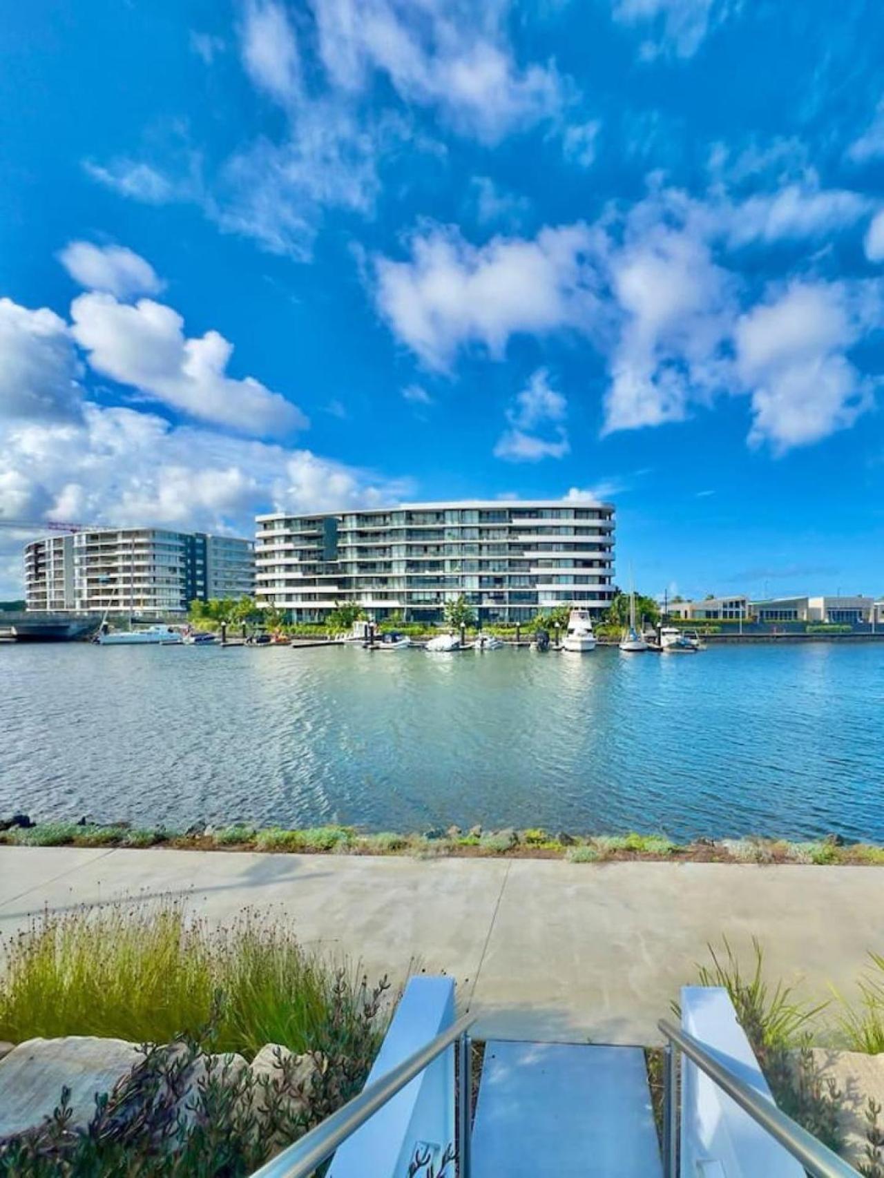 Tranquil Waterside Elegance