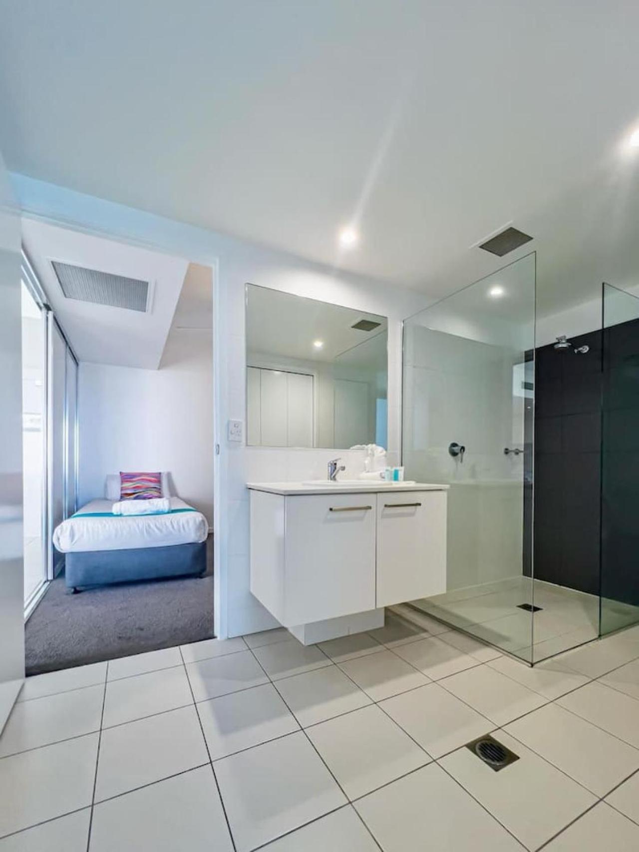 Ocean Whisper Broadbeach
