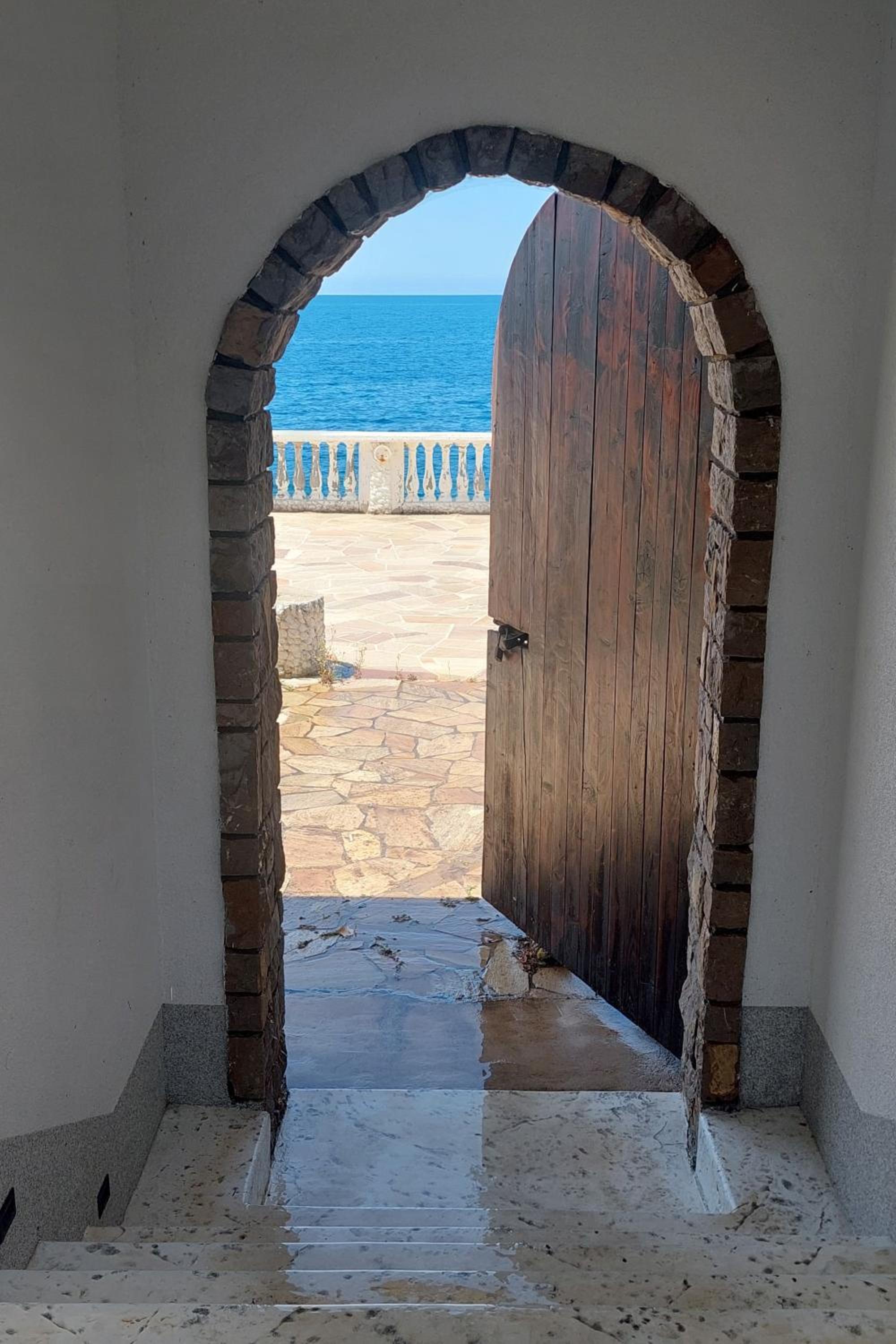 Sea Cliff Villa view 2