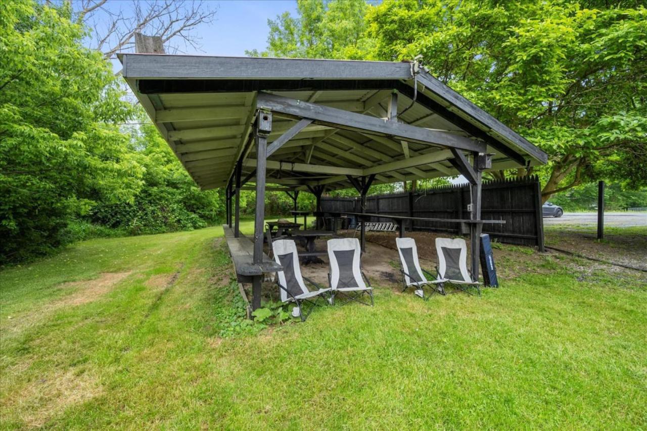 Whitewaters-Main plus Genoa on Oneida Lake - Sleeps 19 view 5