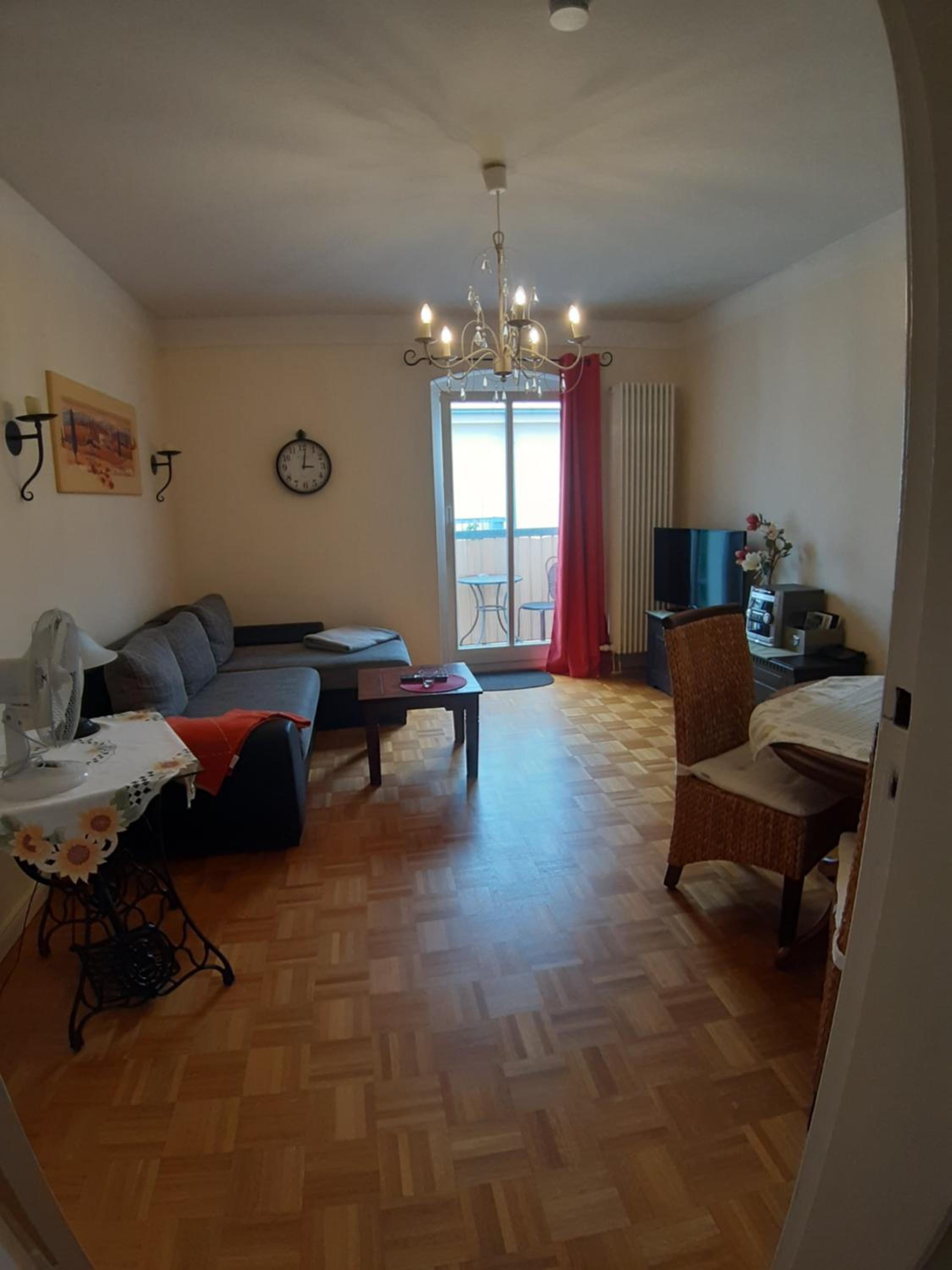 Photo 8