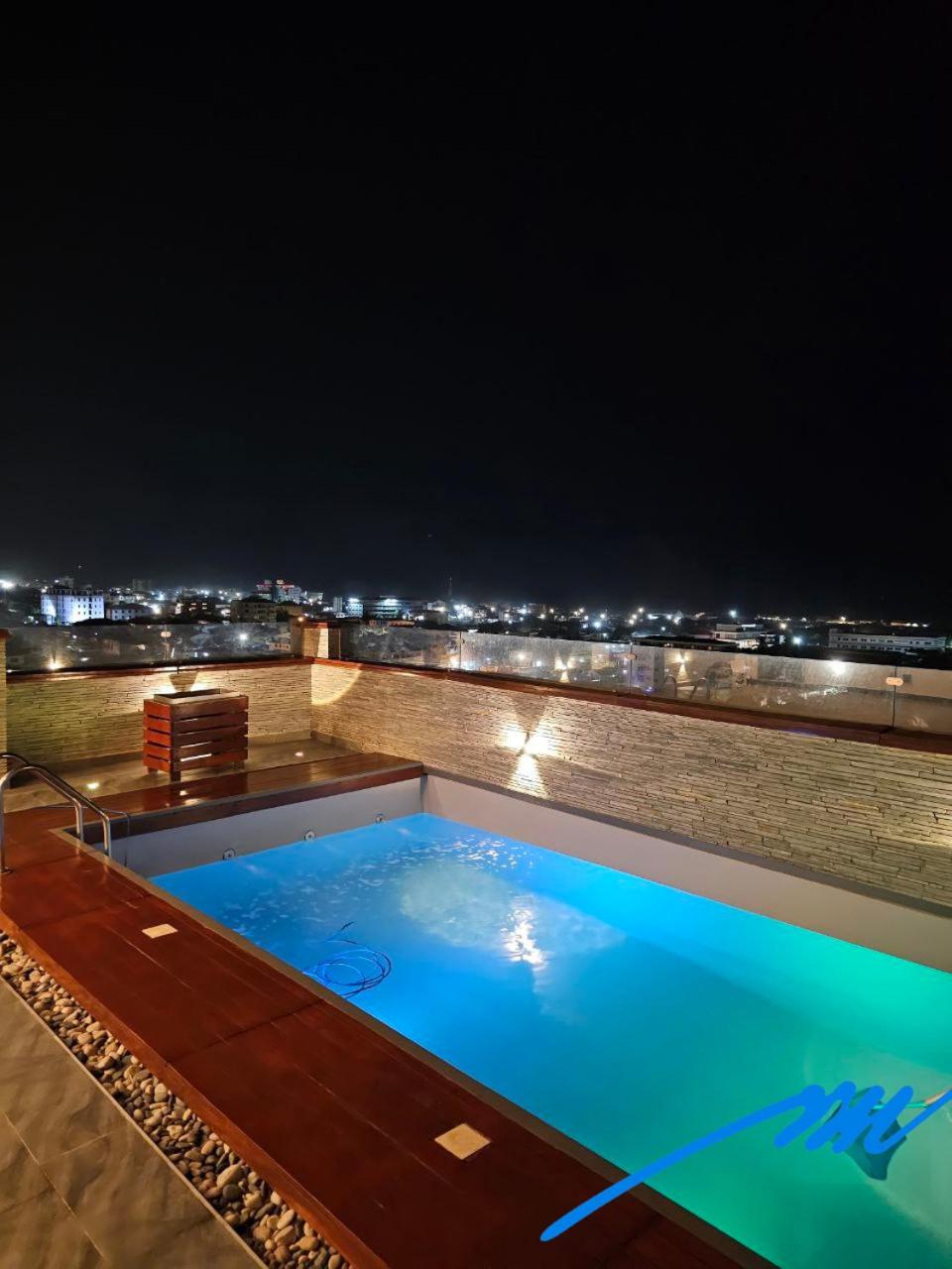 Mansah Plus Hotel and Apartments view 3