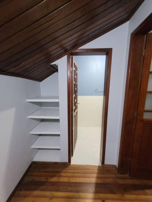 Casa inteira em Criciúma-Prox ao shopping