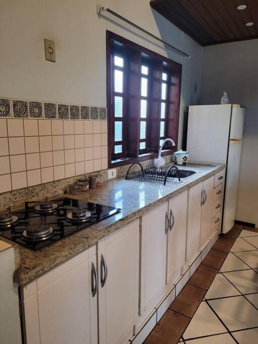Casa inteira em Criciúma-Prox ao shopping