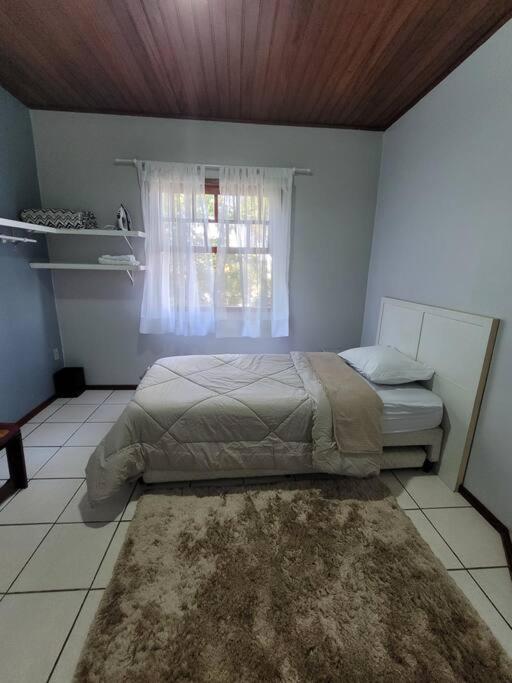 Casa inteira em Criciúma-Prox ao shopping