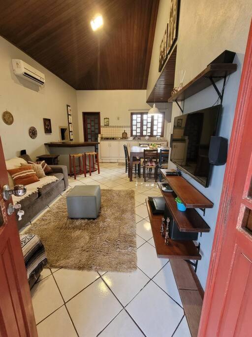 Casa inteira em Criciúma-Prox ao shopping
