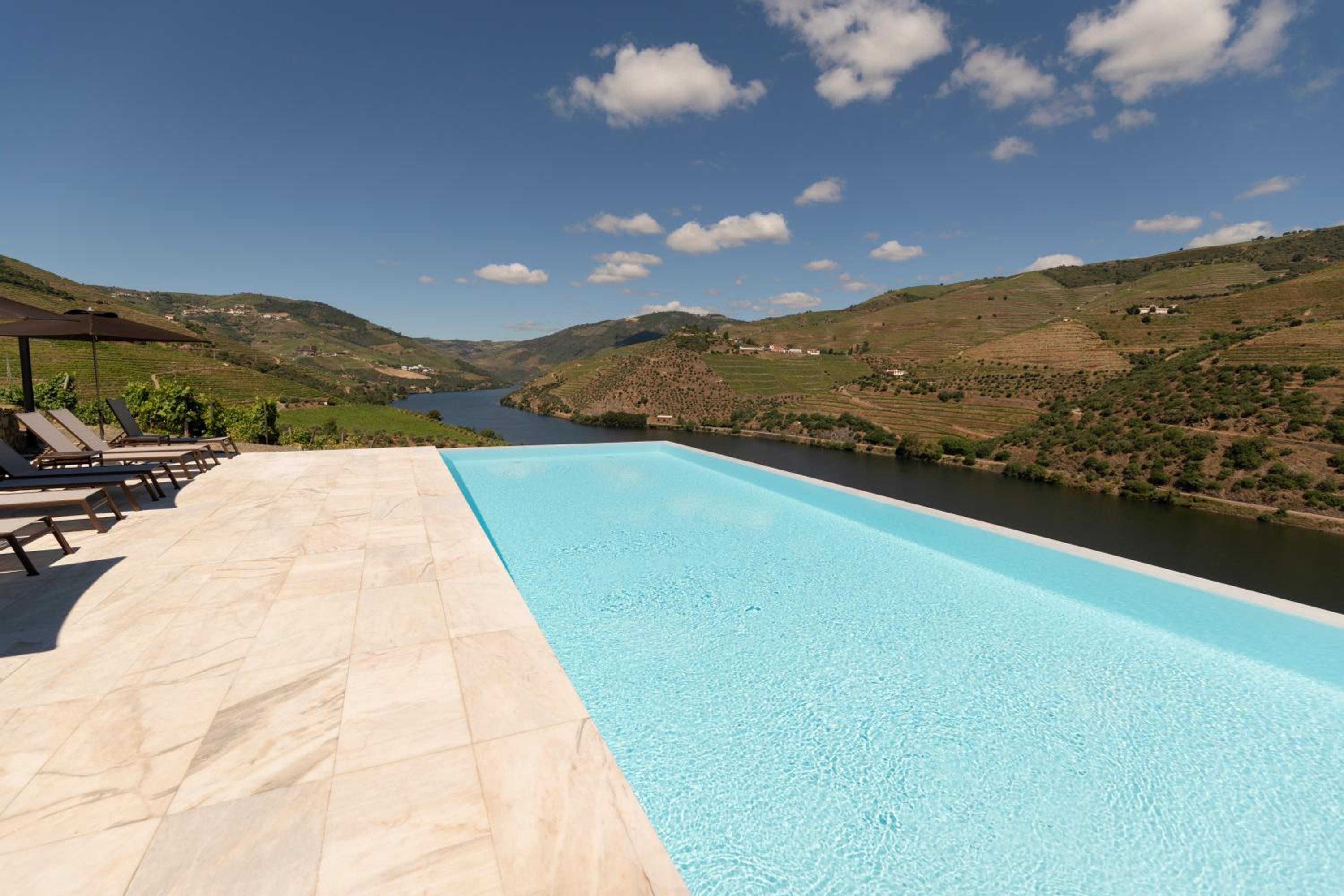 Quinta São Luiz The Vine House Douro view 5