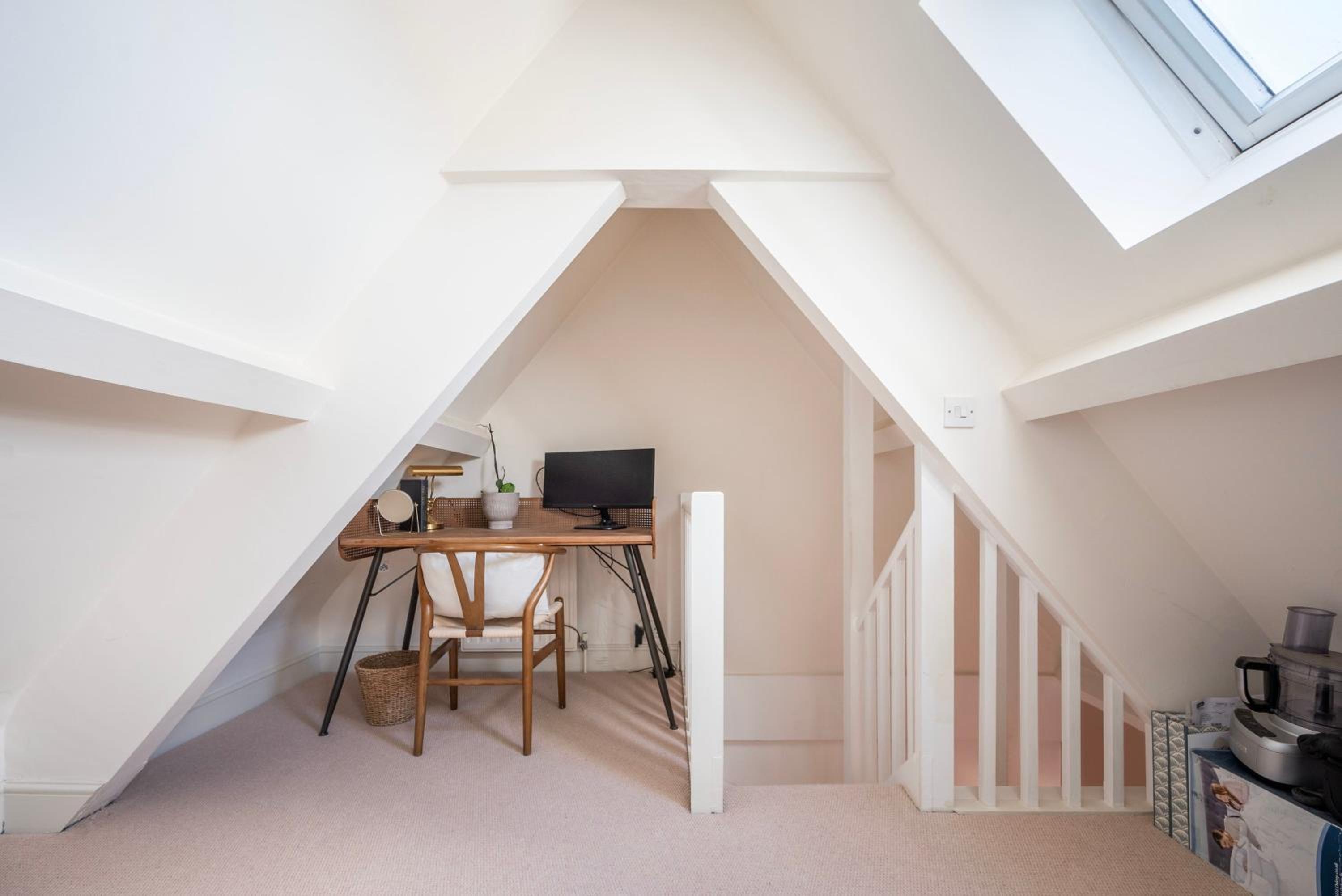 Beautiful 2BR Flat with Amazing Garden