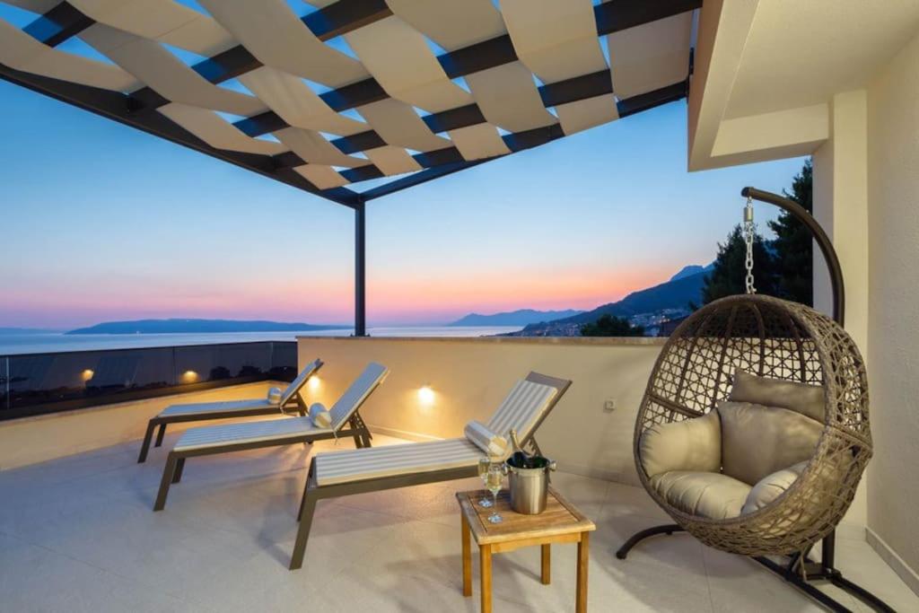 Luxury Penthouse - Views, Hot Tub & Pool