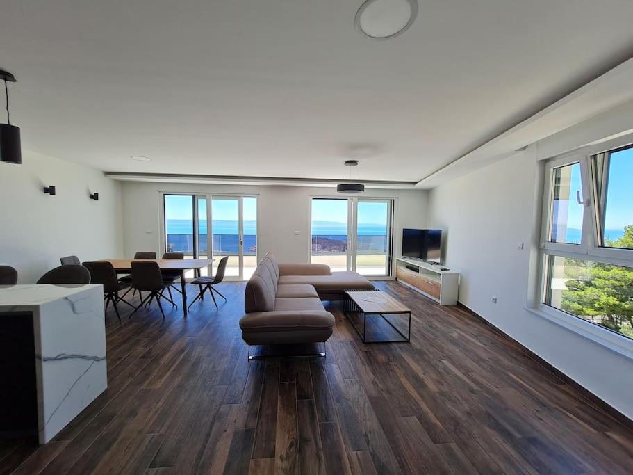 Luxury Villa Orianna - Apartments with Views