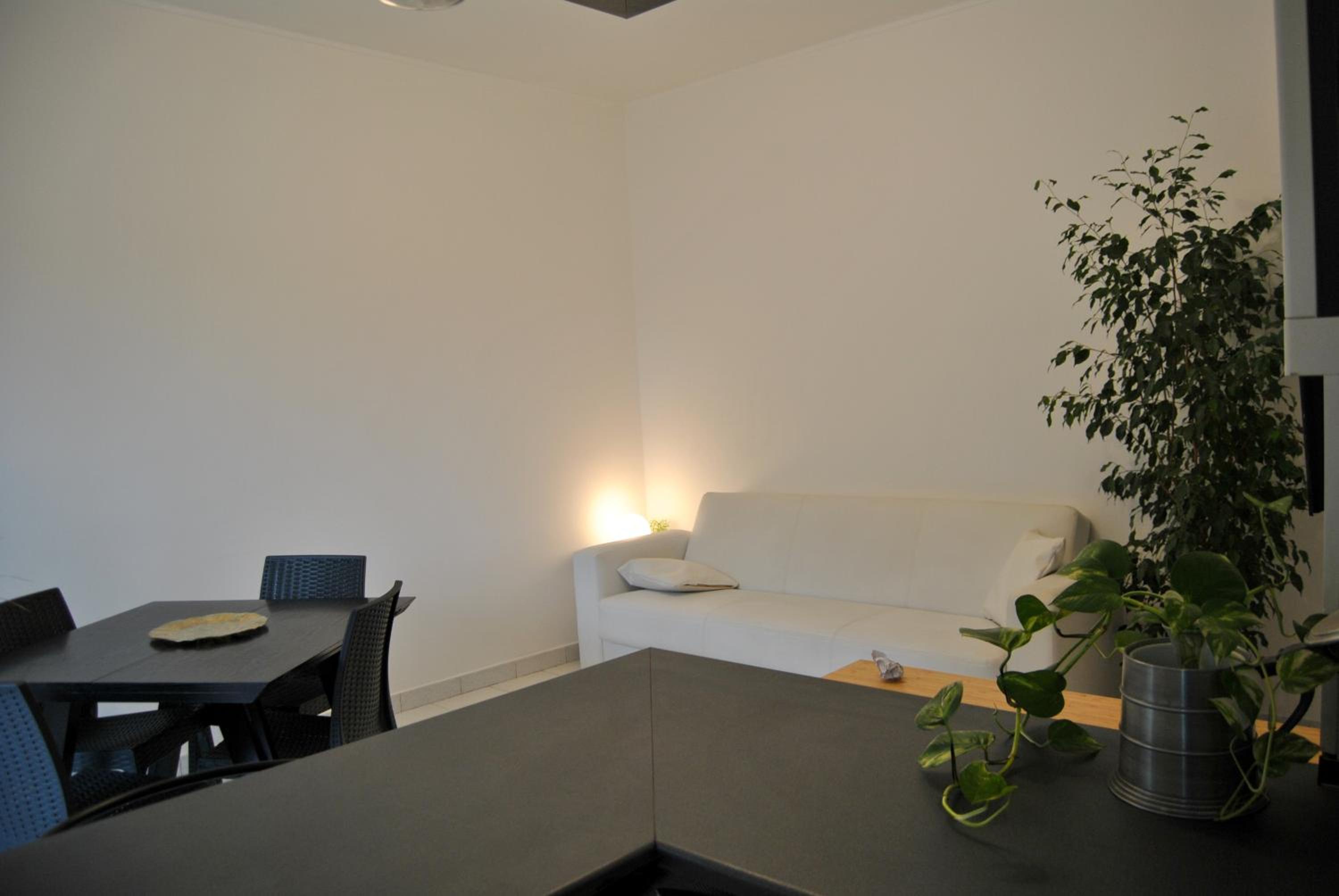 Portello Flat with Balcony
