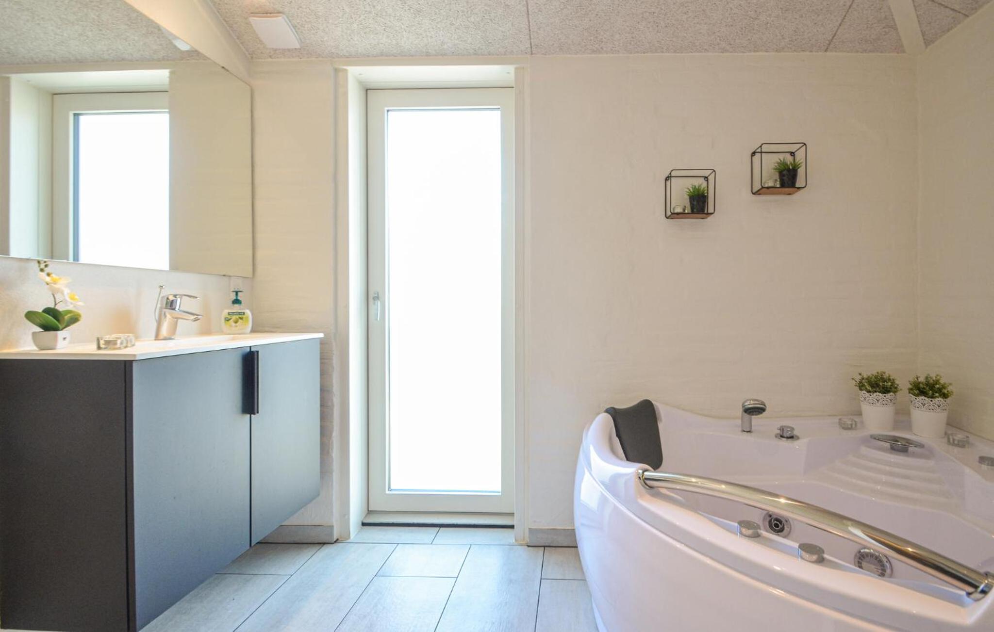 5 Bedroom Gorgeous Home In Vestervig