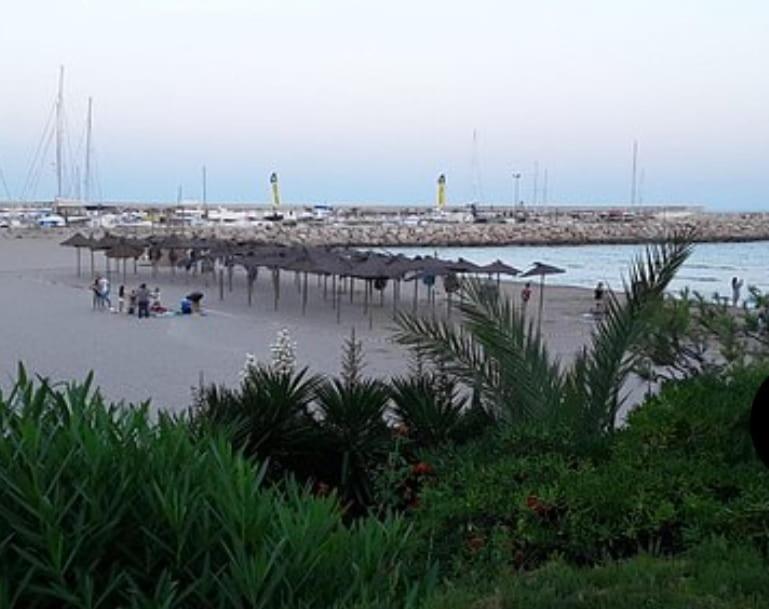 Lluna Beach Bará