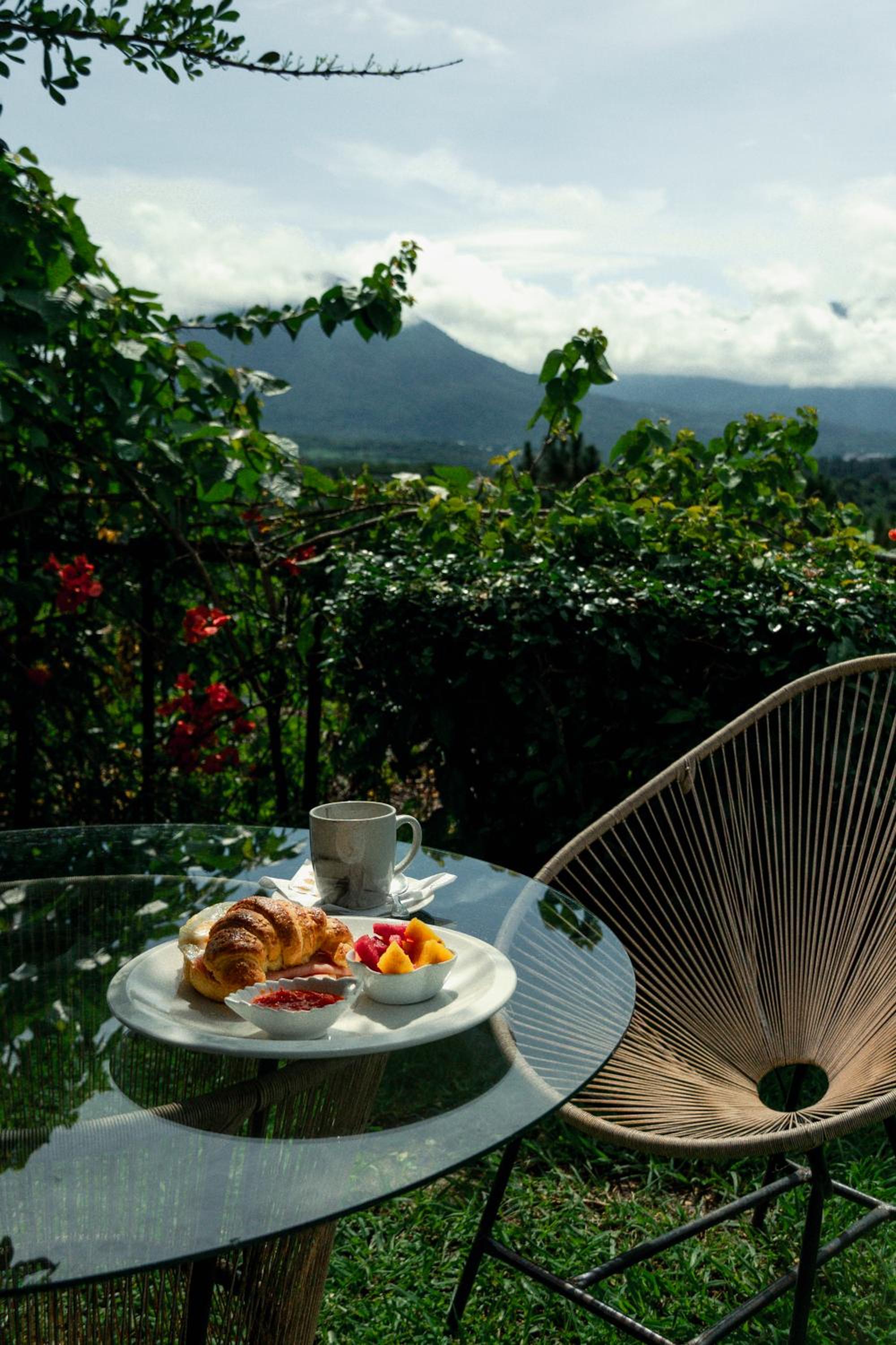 Hotel Juayua view 5