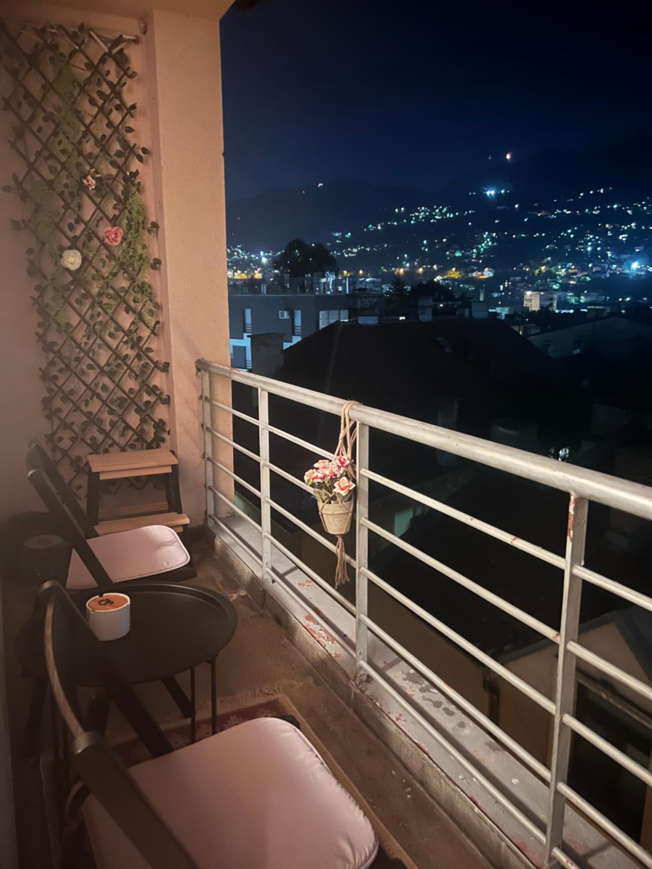 Awesome Panorama Penthouse - free Parking and balcony
