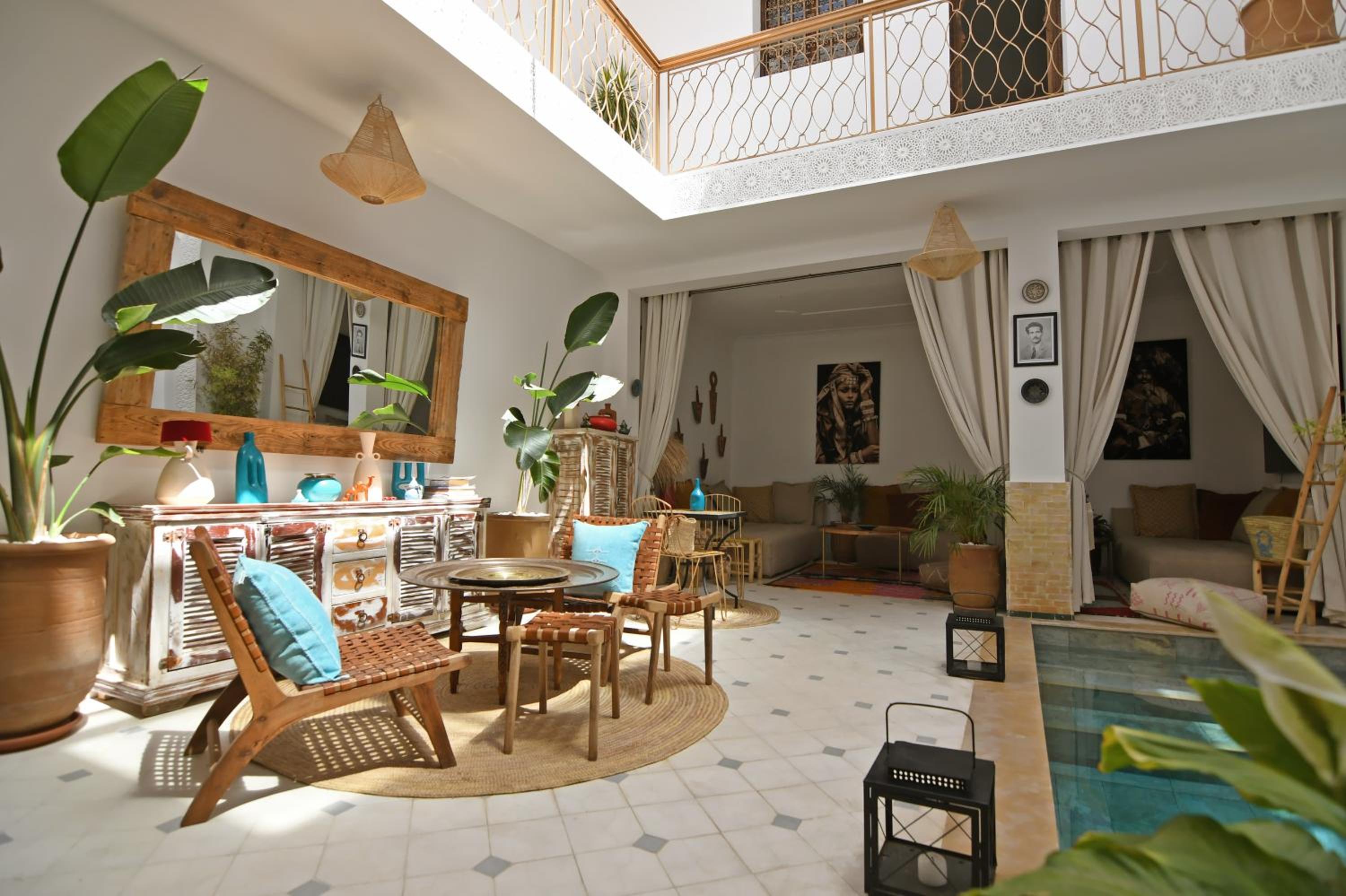 lounge