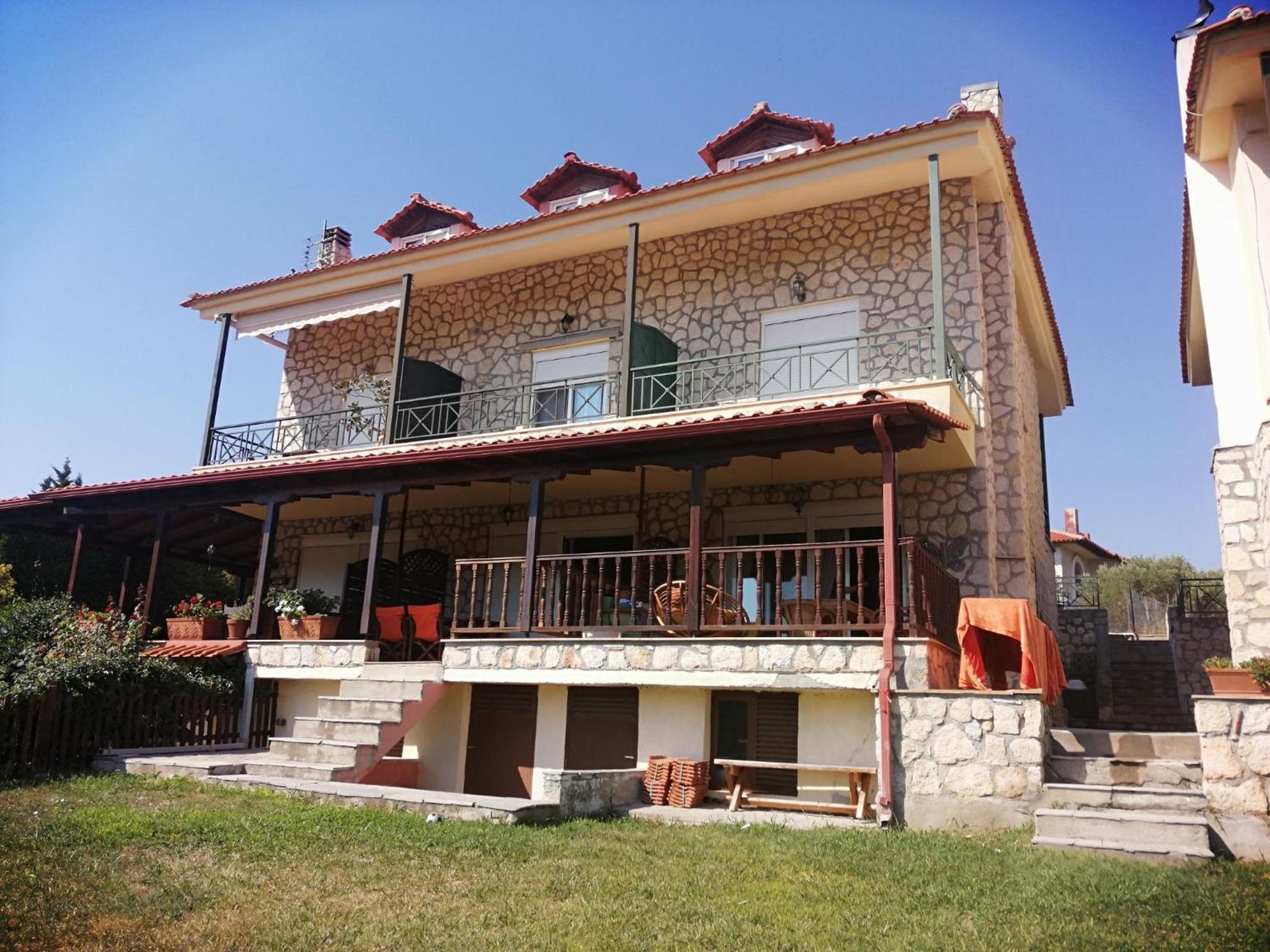 Stone villa 3-bed 3-storey 700m from sunset beach view 3