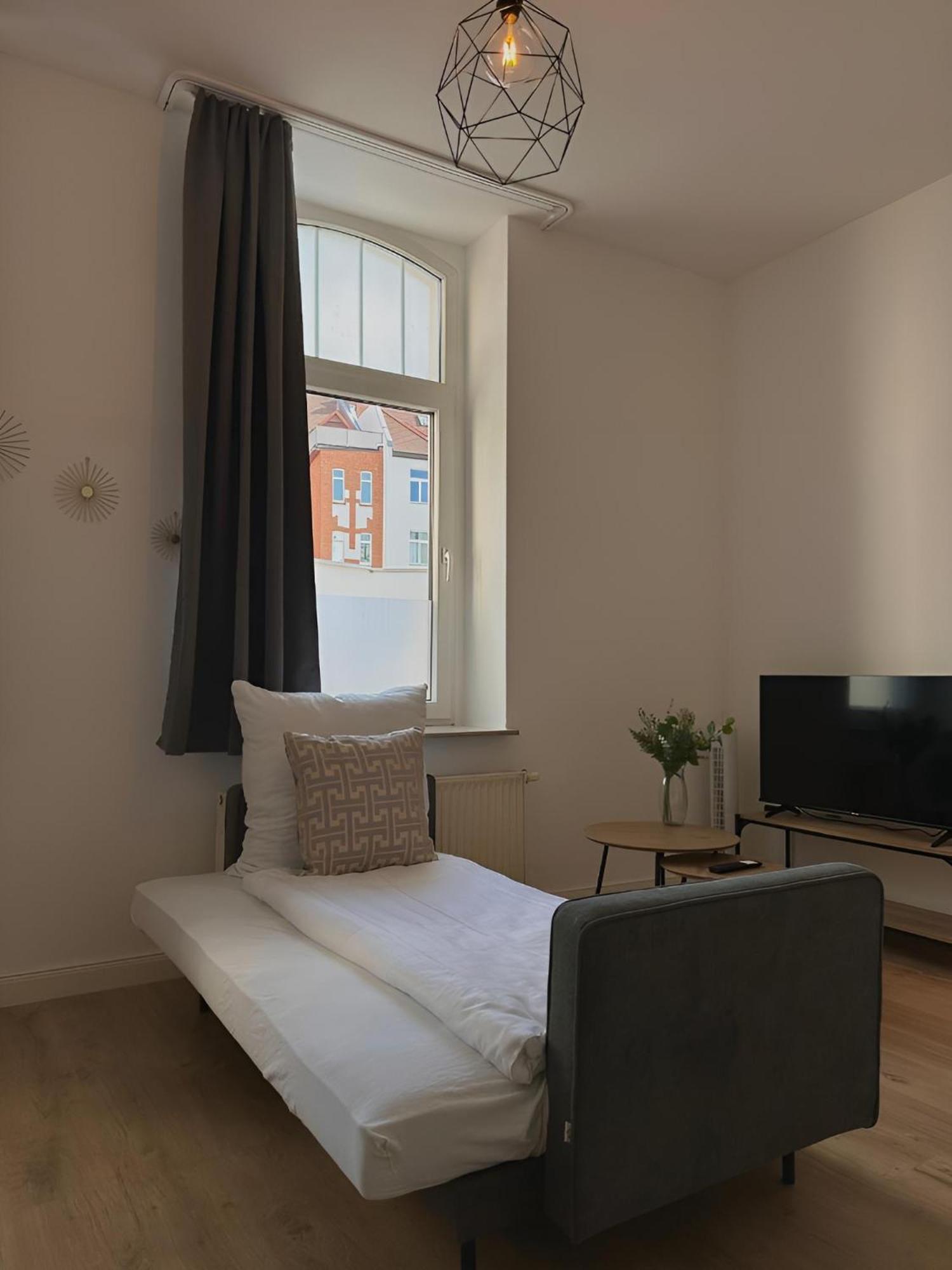 RAHA Apartments - Modernes Studio-Apartment - HBF - Privat Parkplatz