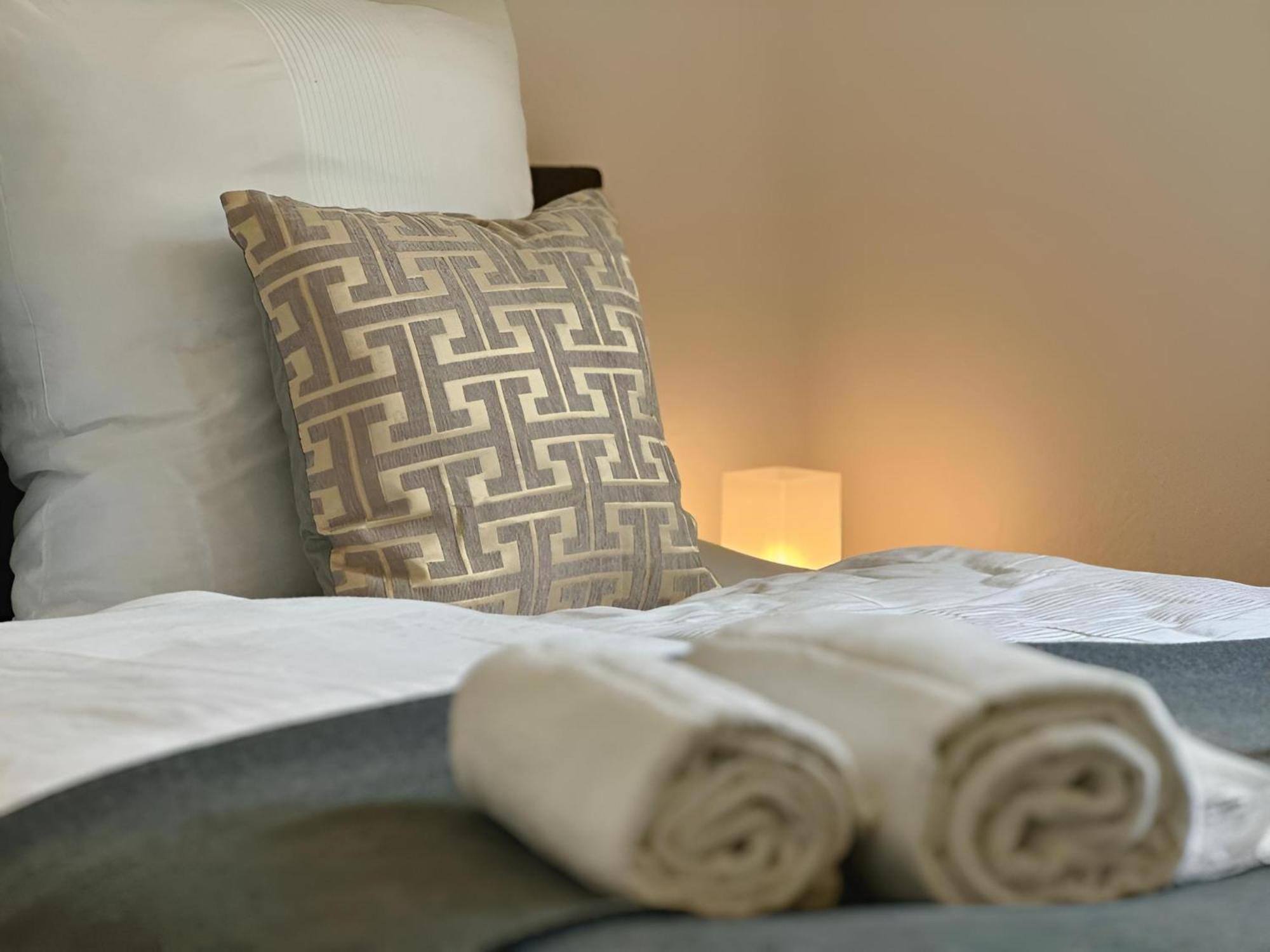 RAHA Apartments - Modernes Studio-Apartment - HBF - Privat Parkplatz