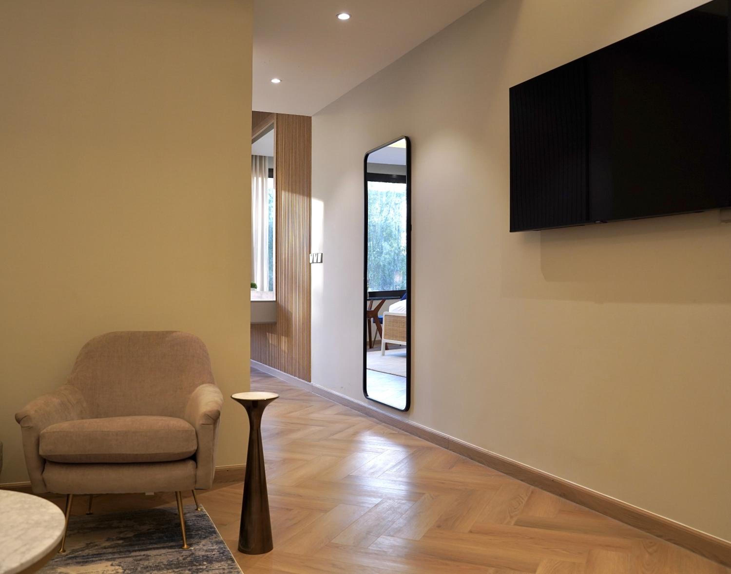PILO Serviced Apartments