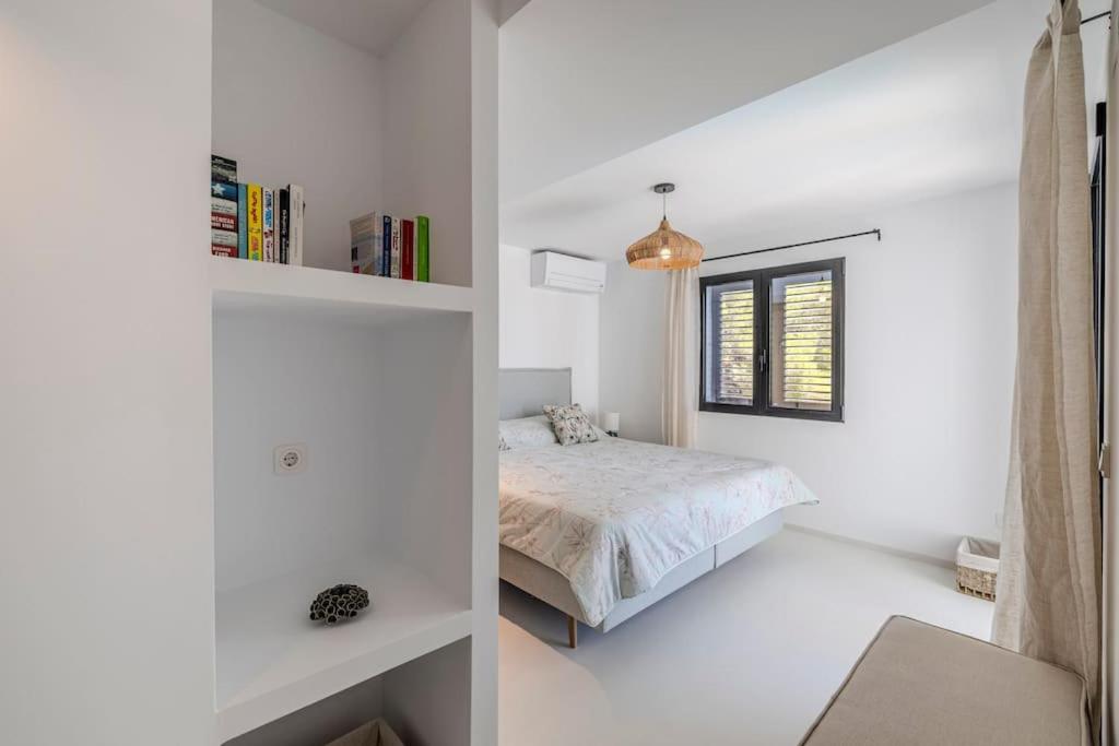 Stylish villa, stunning views in Javea