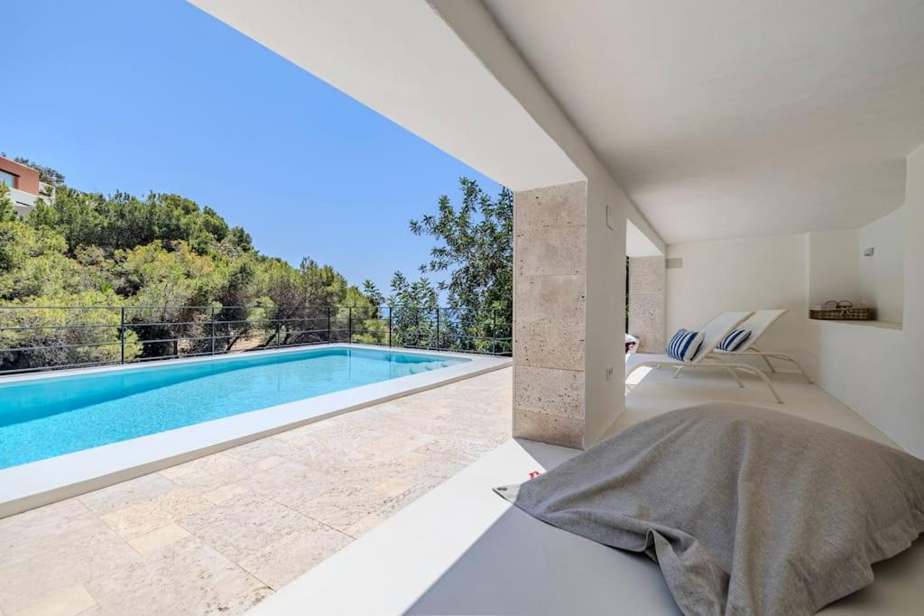 Stylish villa, stunning views in Javea