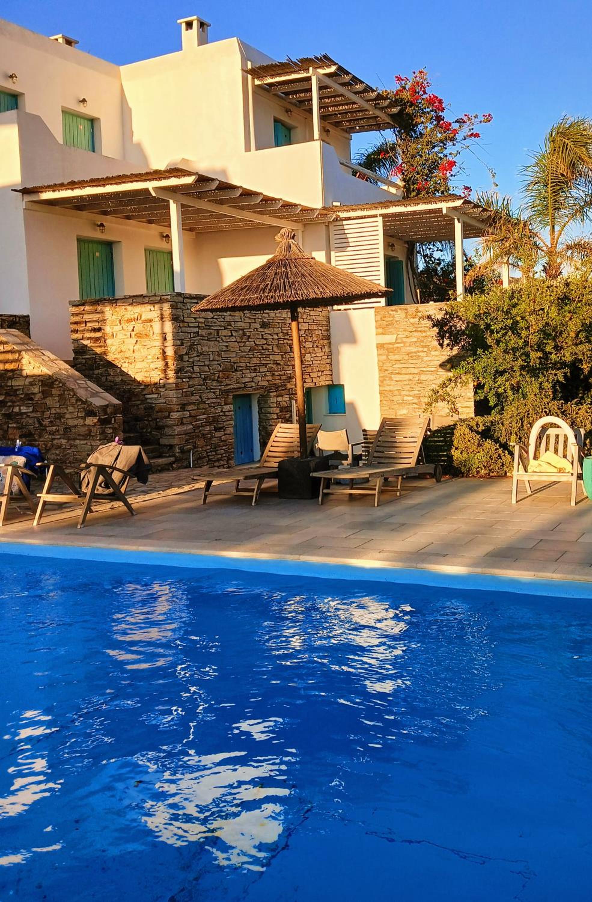 Villa Sofi in Saint George Antiparos (pool&sea)