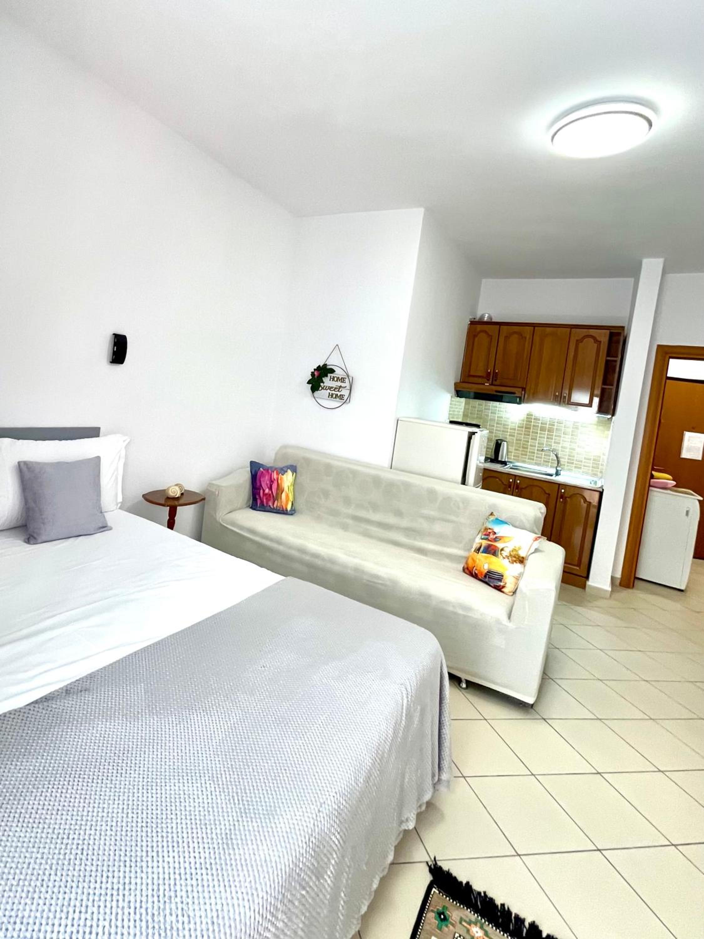 Rori Beach House 2