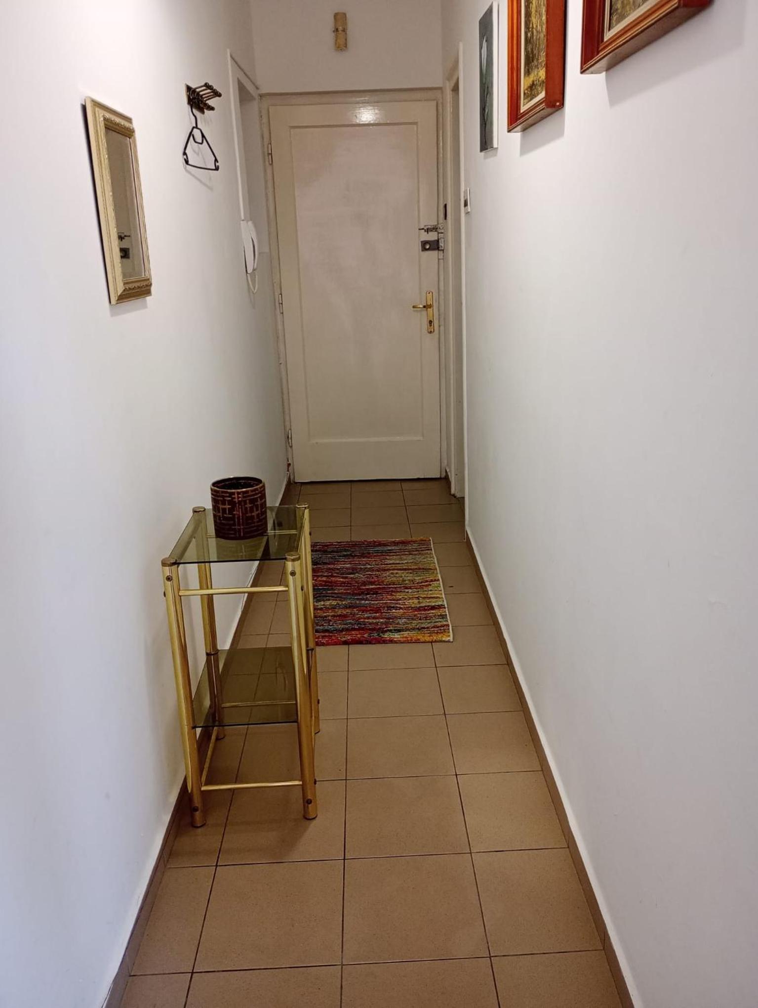 Apartment Mary