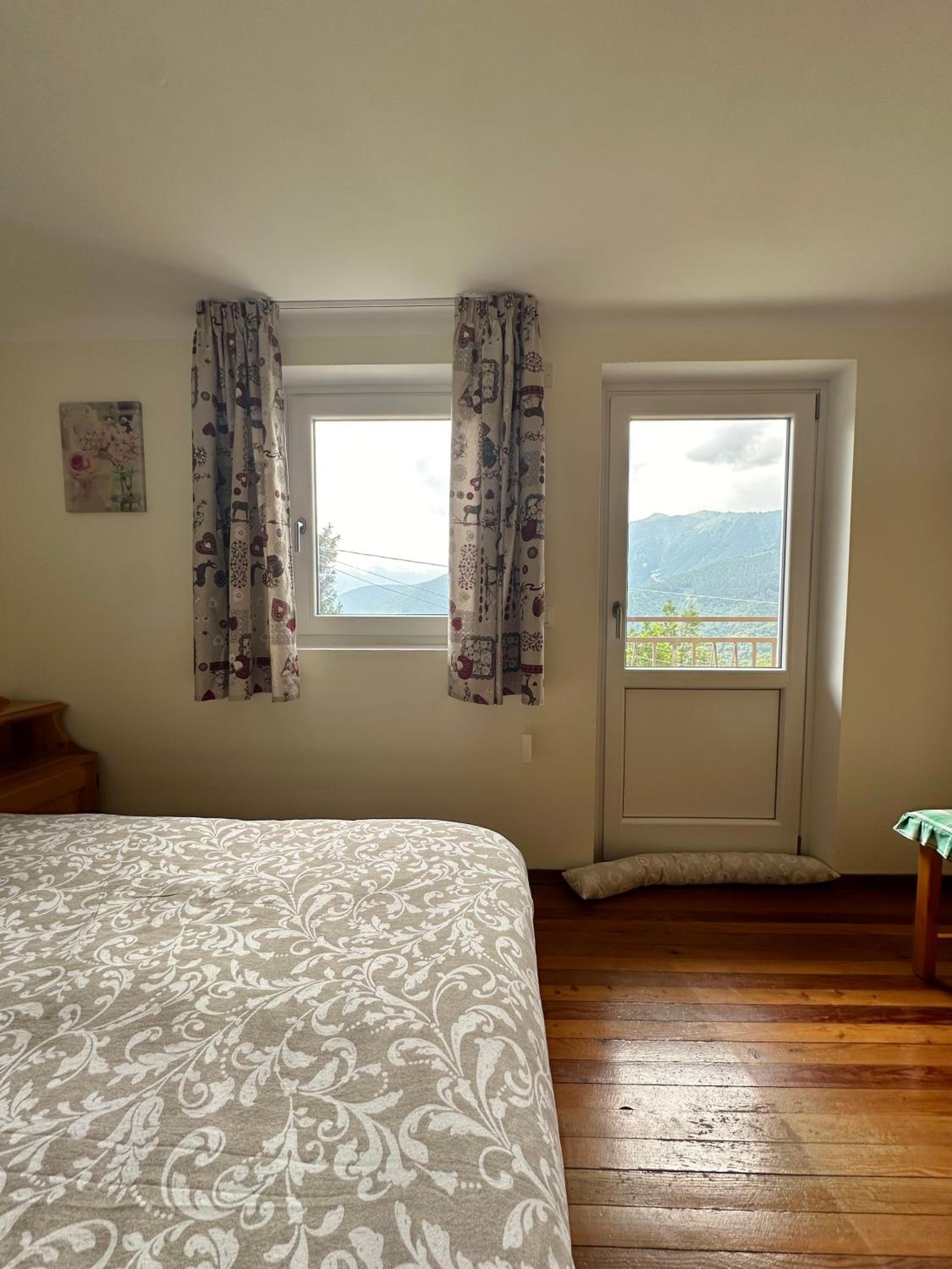Casa Iolanda view 3