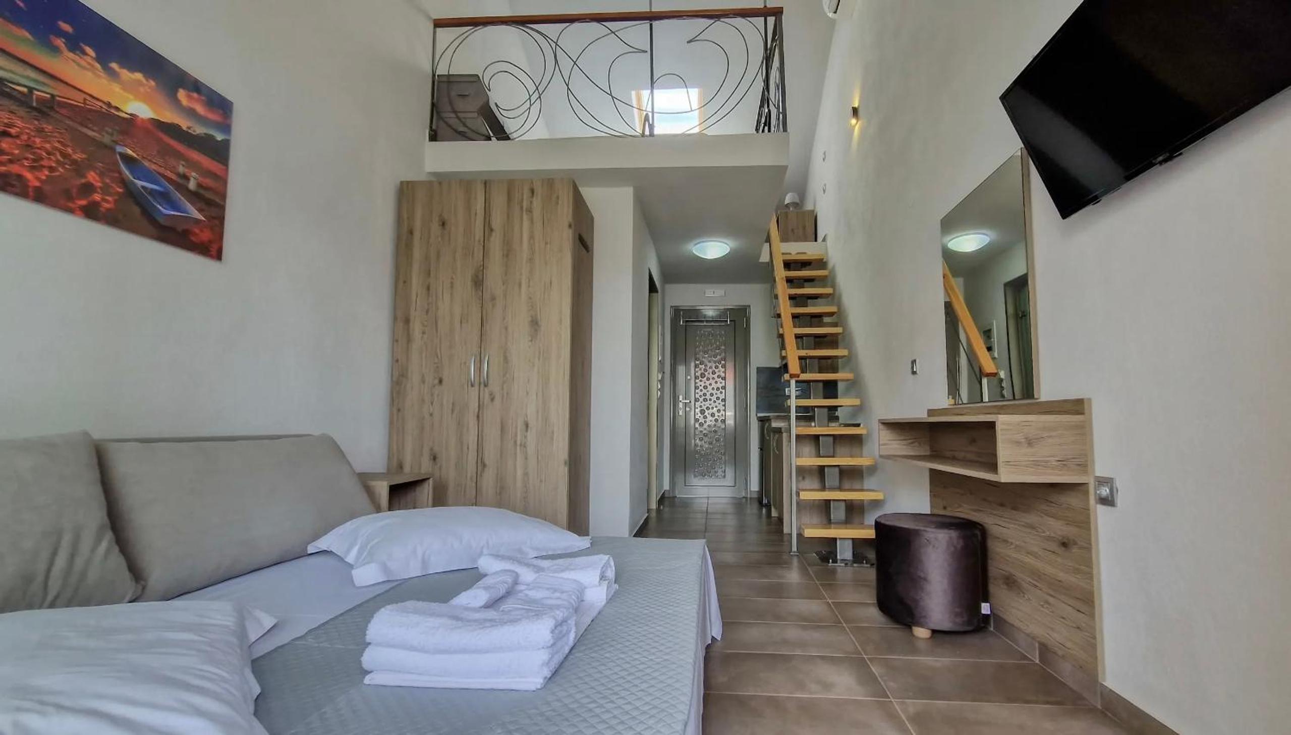 Villa Alimos