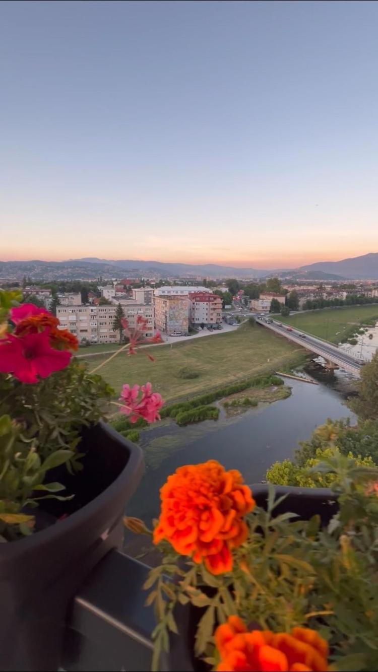 شقة نهر اليجا en Sarajevo — balance & terrace
